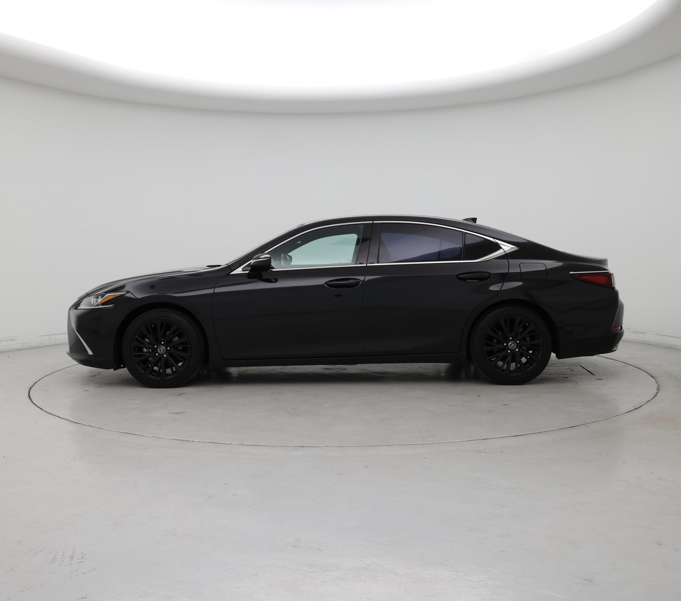 Thumbnail: 2023 Lexus ES - 3