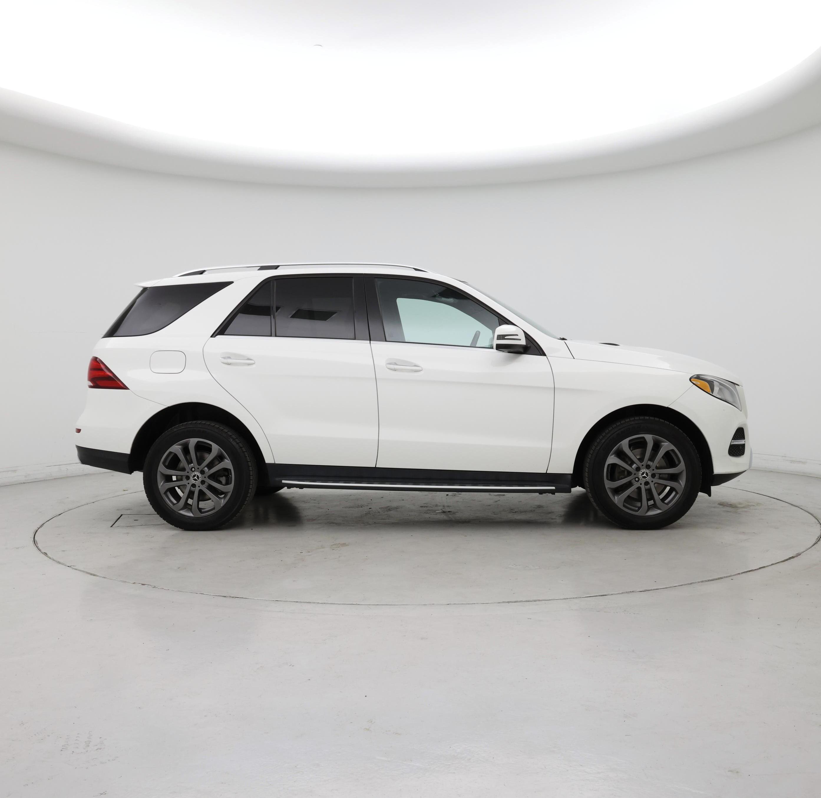 Thumbnail: 2017 Mercedes-Benz GLE - 7