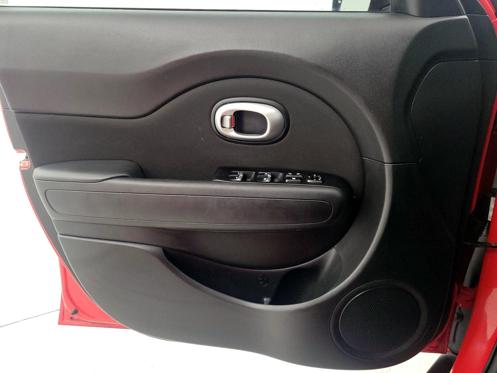 Thumbnail: 2018 Kia Soul - 12