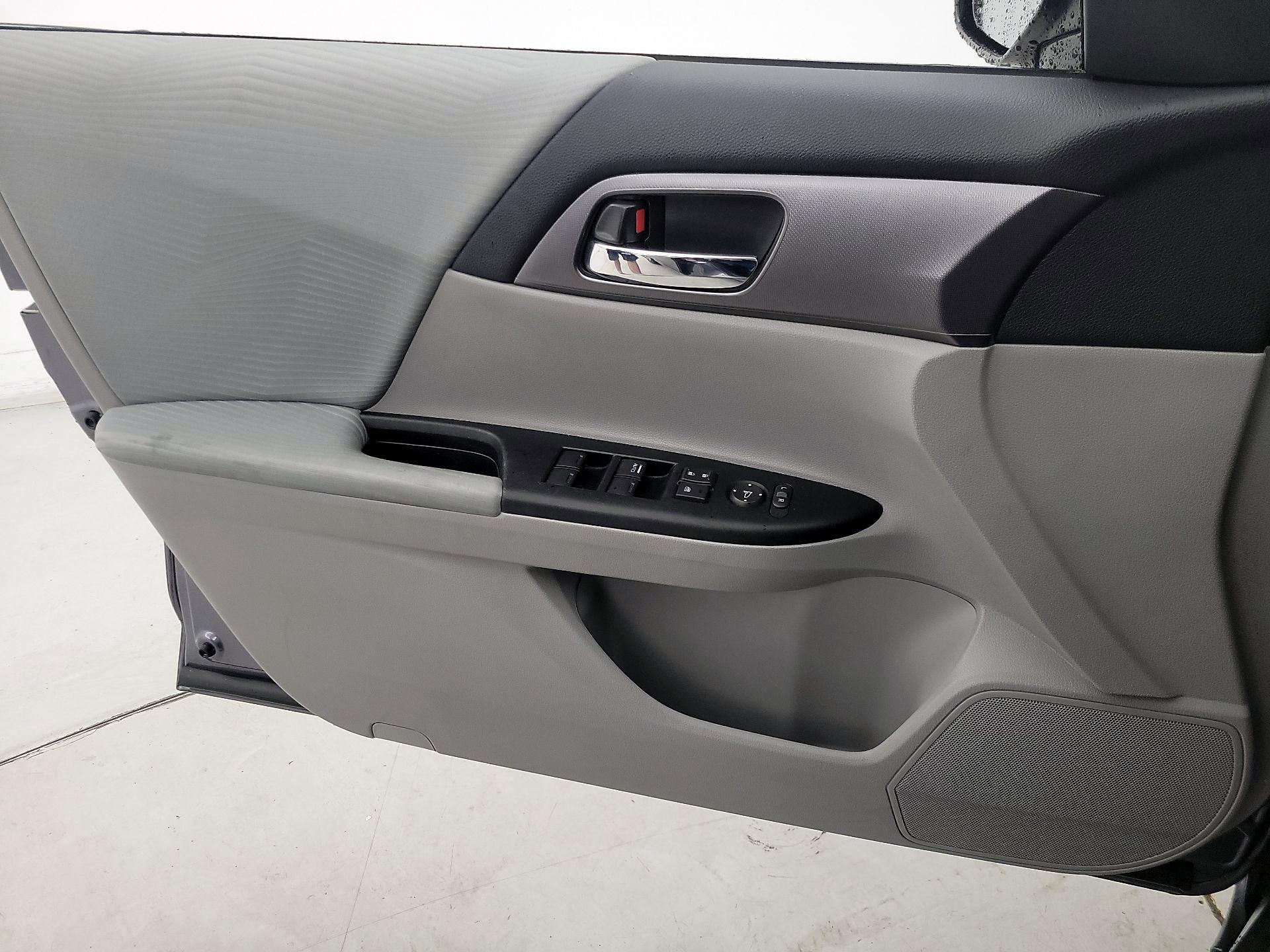 Thumbnail: 2015 Honda Accord - 12