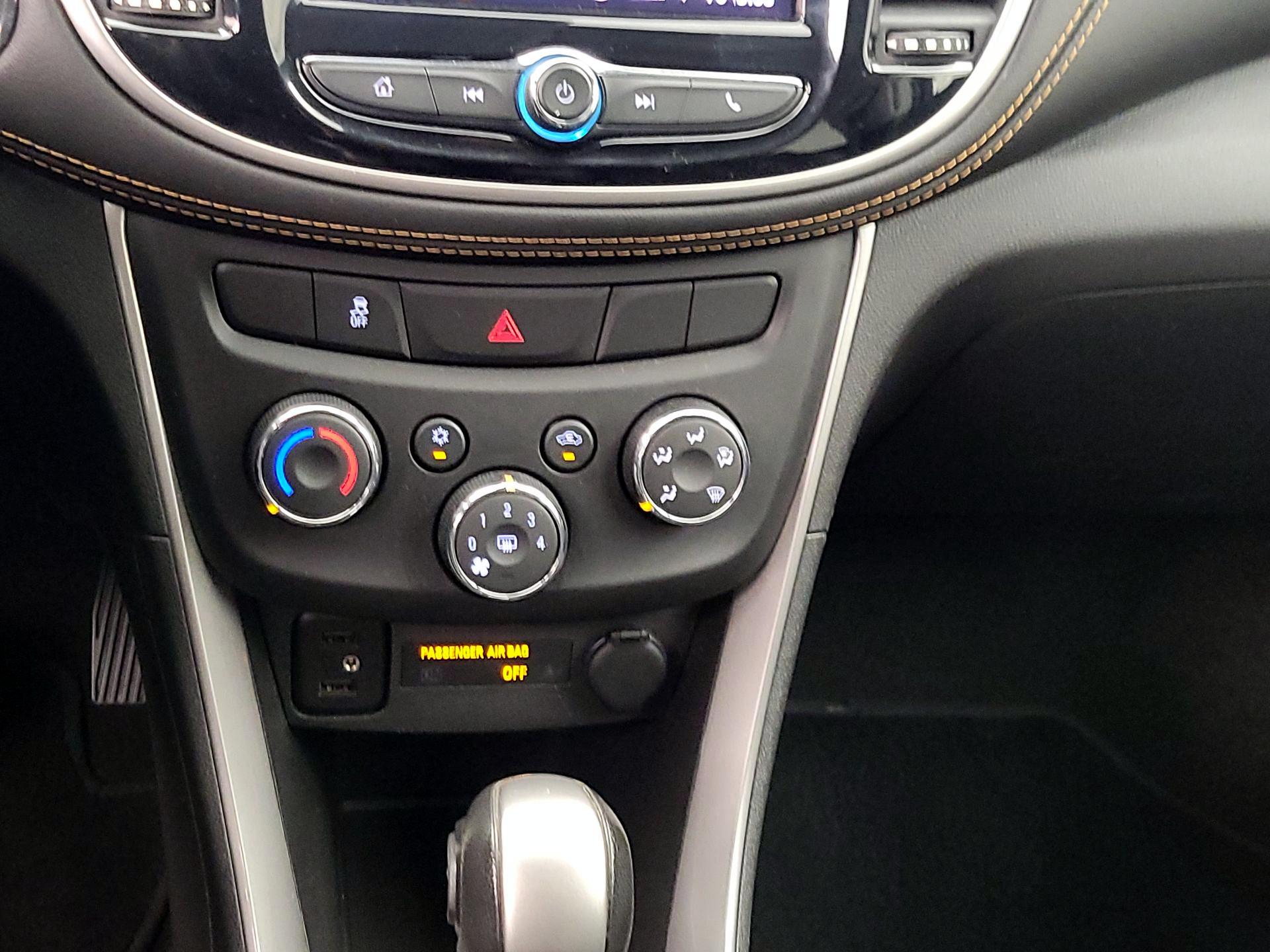 Thumbnail: 2020 Chevrolet Trax - 16