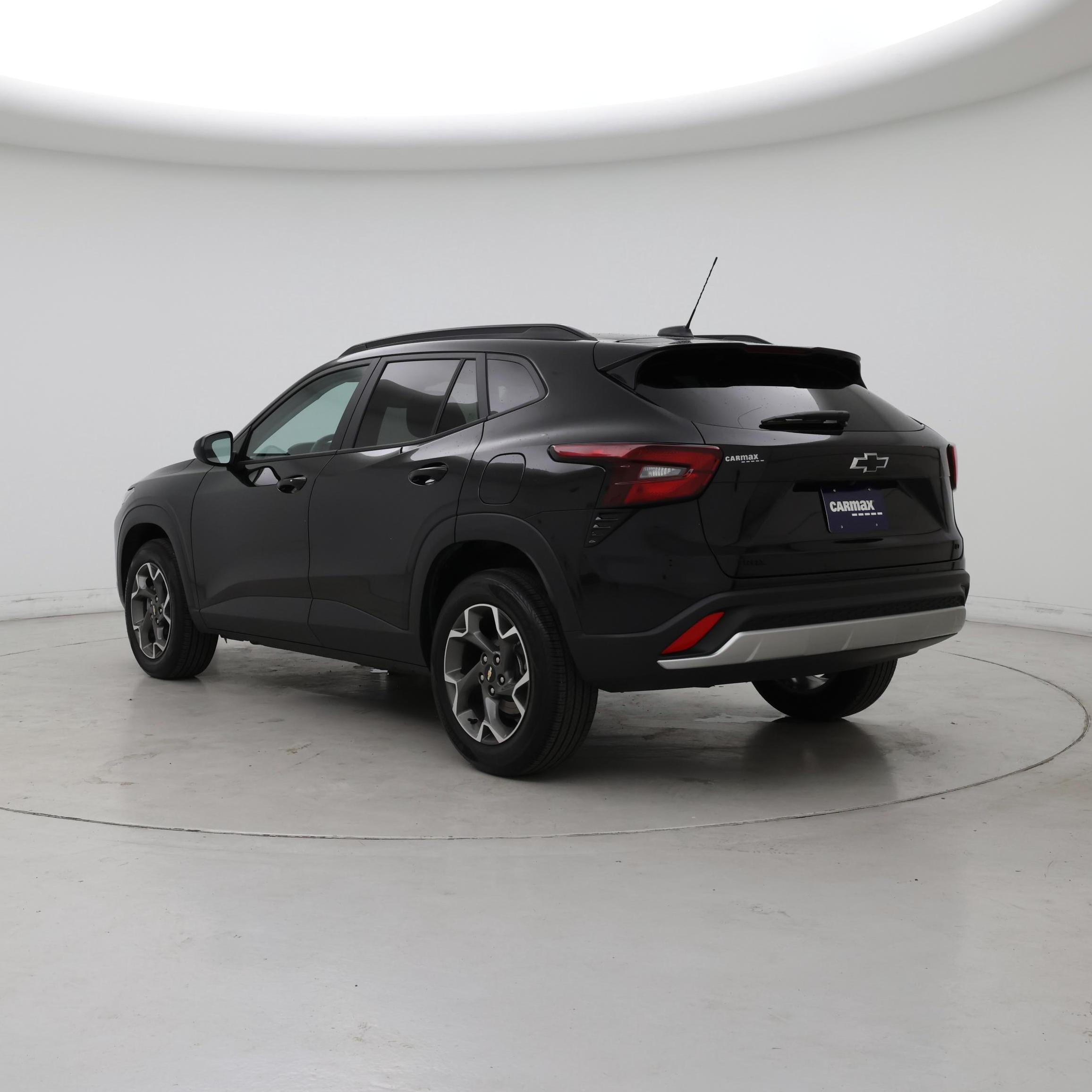 Thumbnail: 2025 Chevrolet Trax - 2