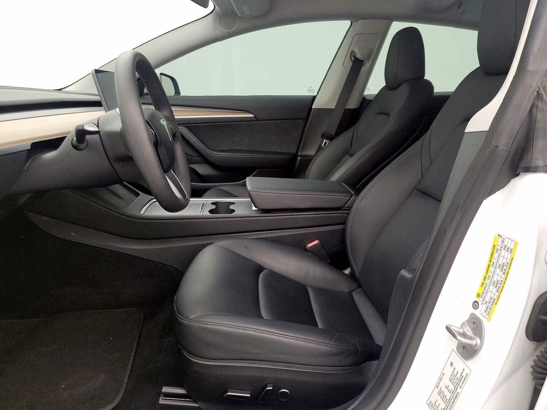 Thumbnail: 2023 Tesla Model 3 - 11