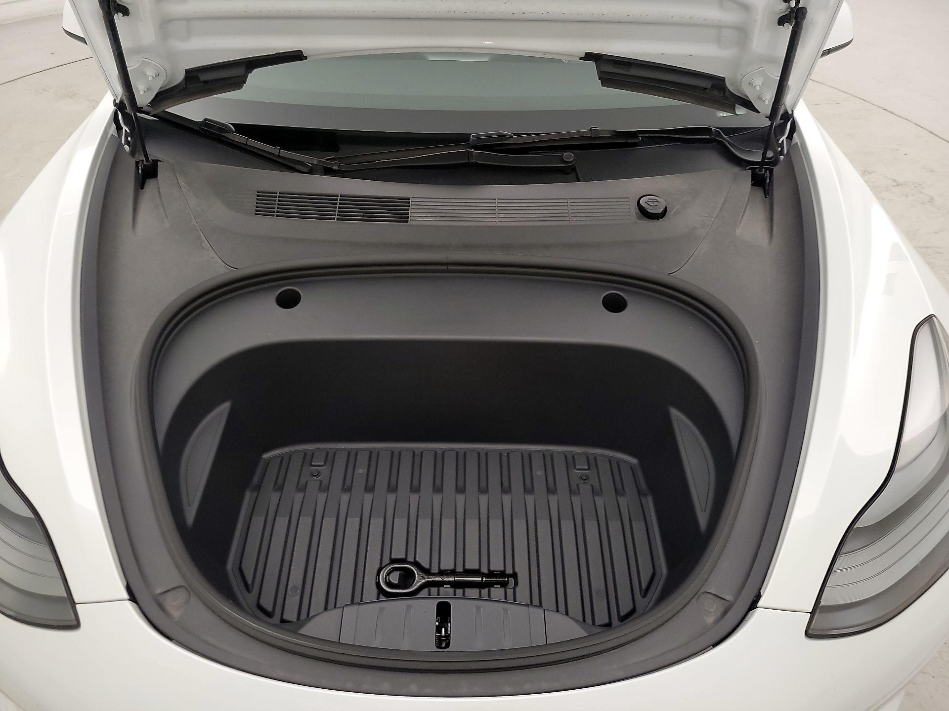 Thumbnail: 2023 Tesla Model 3 - 20