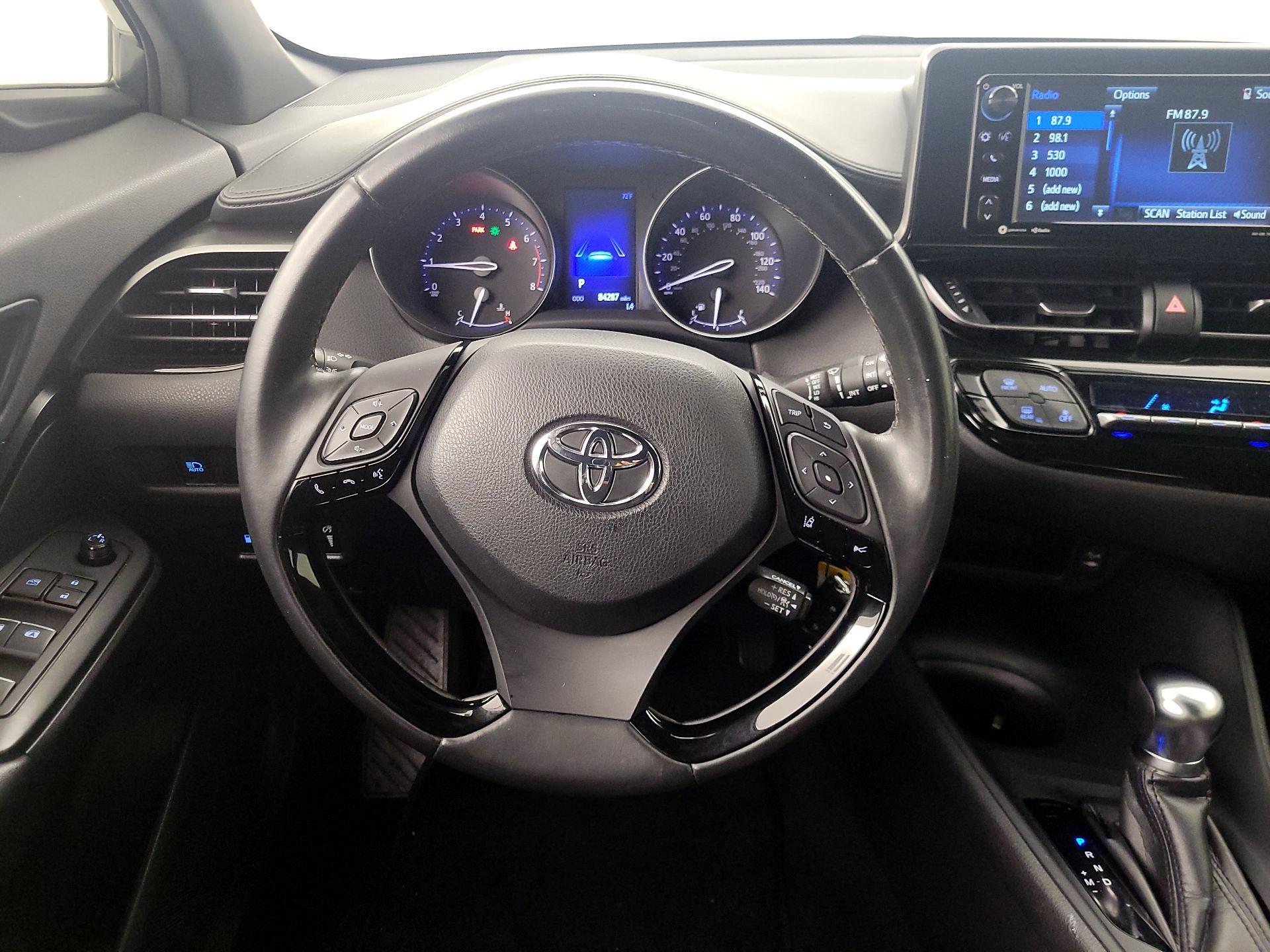 Thumbnail: 2018 Toyota C-HR - 10