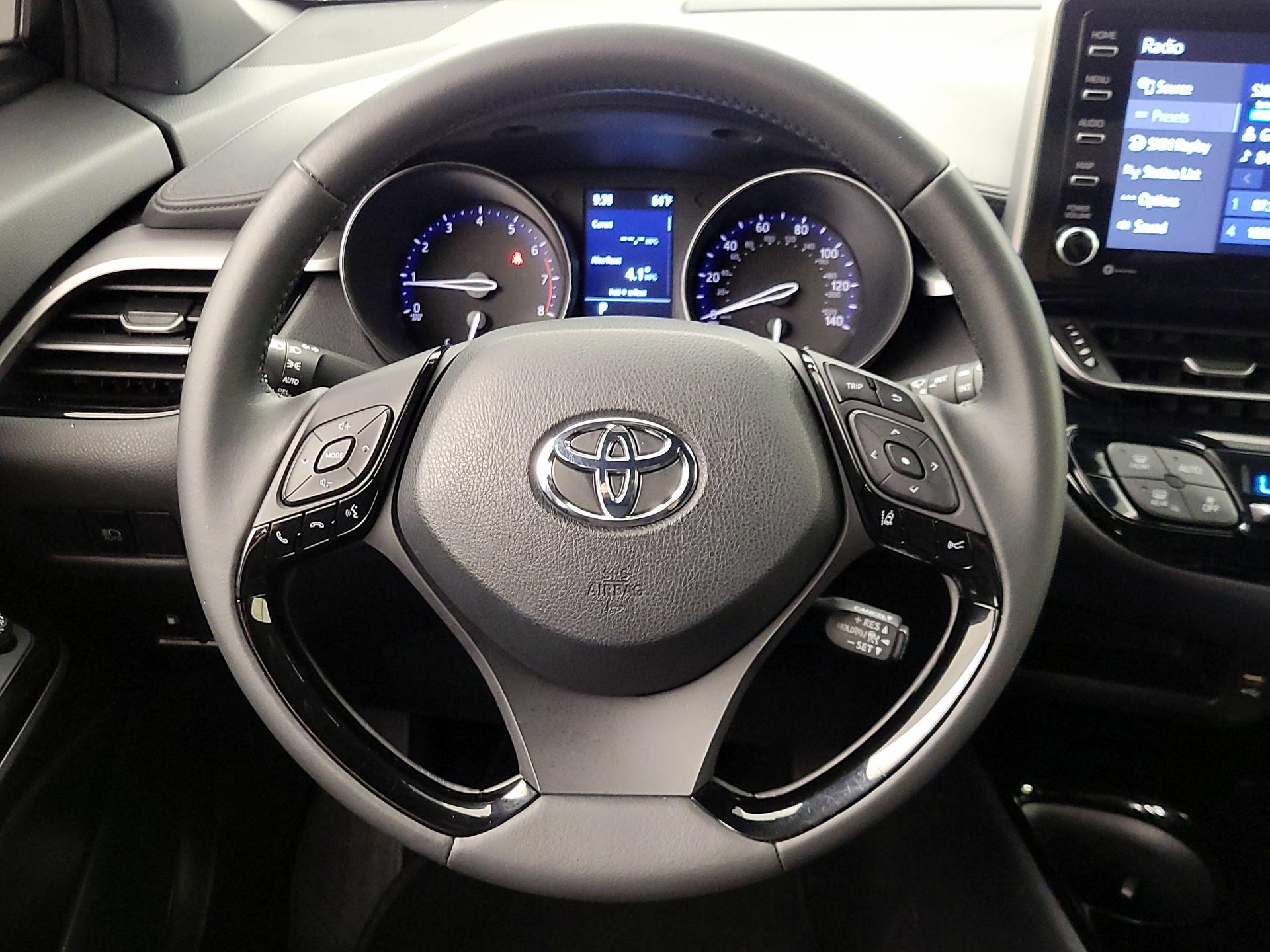 Thumbnail: 2021 Toyota C-HR - 10