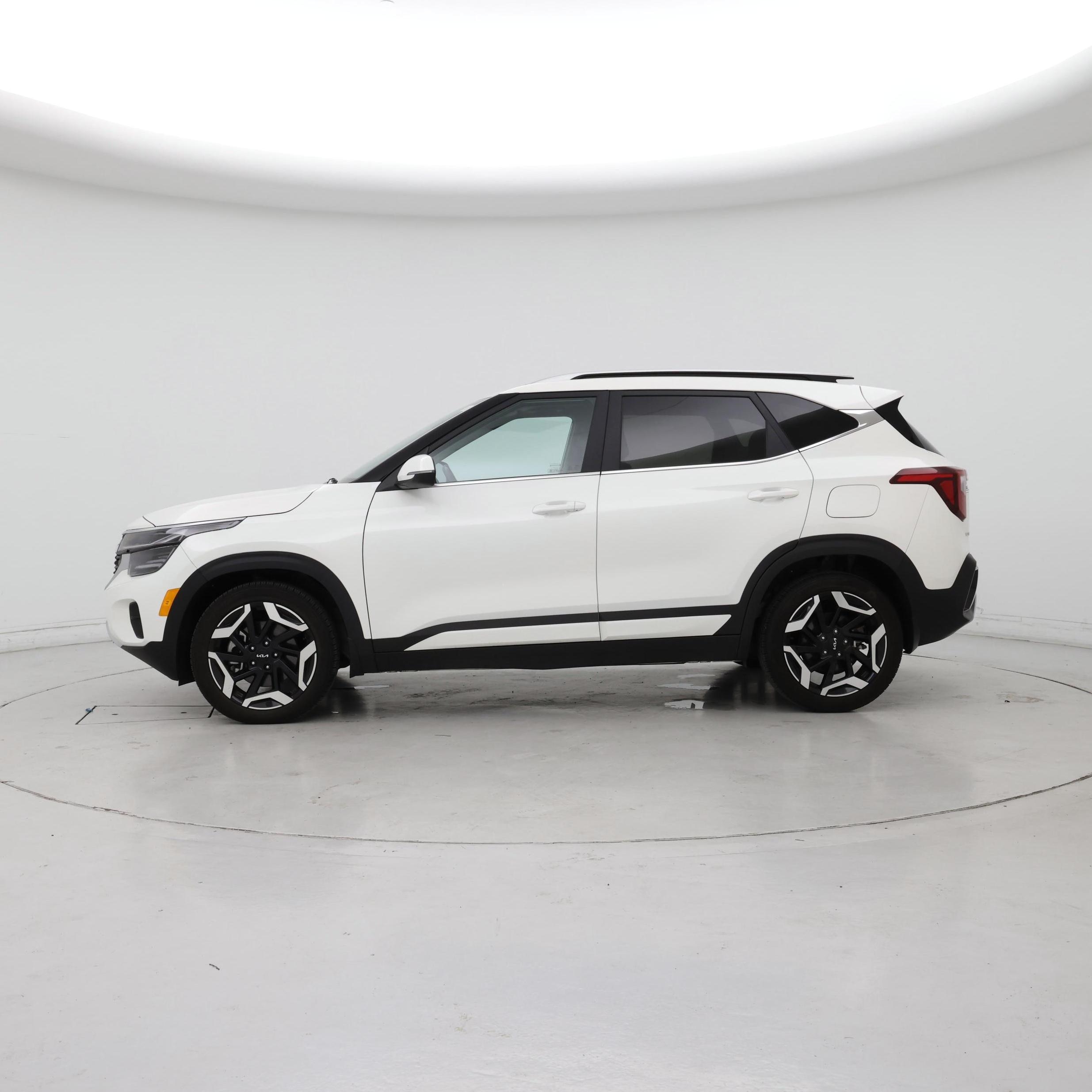 Thumbnail: 2024 Kia Seltos - 3