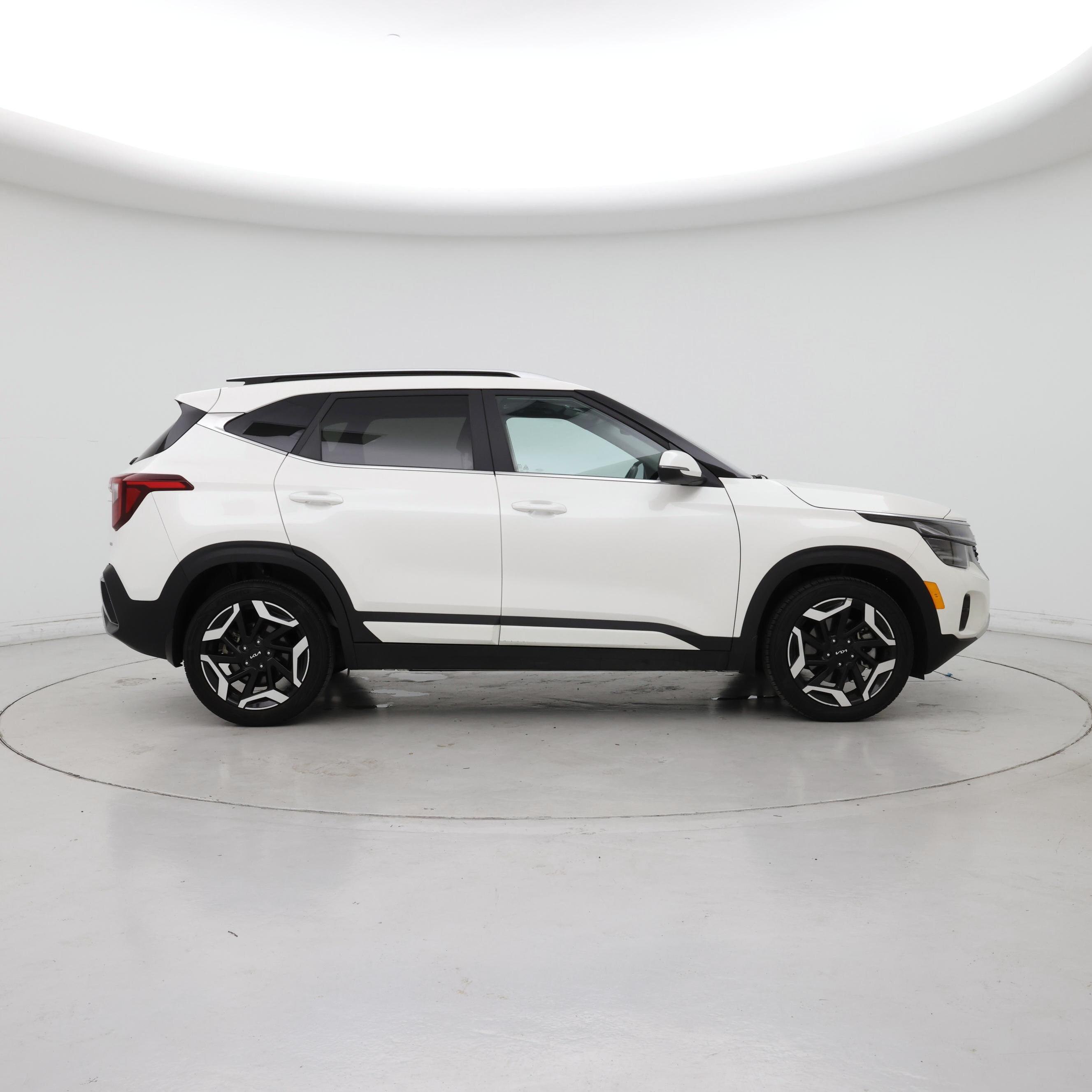 Thumbnail: 2024 Kia Seltos - 7