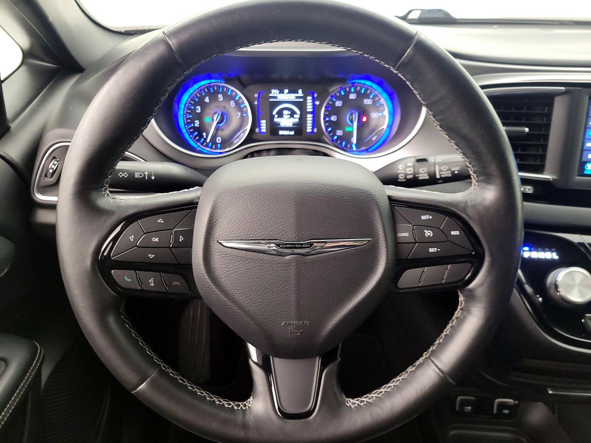 Thumbnail: 2019 Chrysler Pacifica - 10