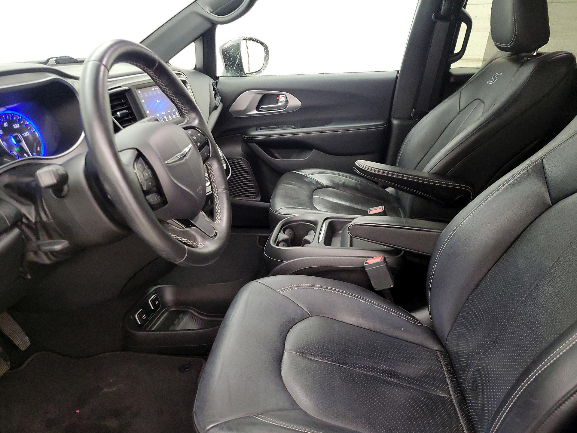 Thumbnail: 2019 Chrysler Pacifica - 11
