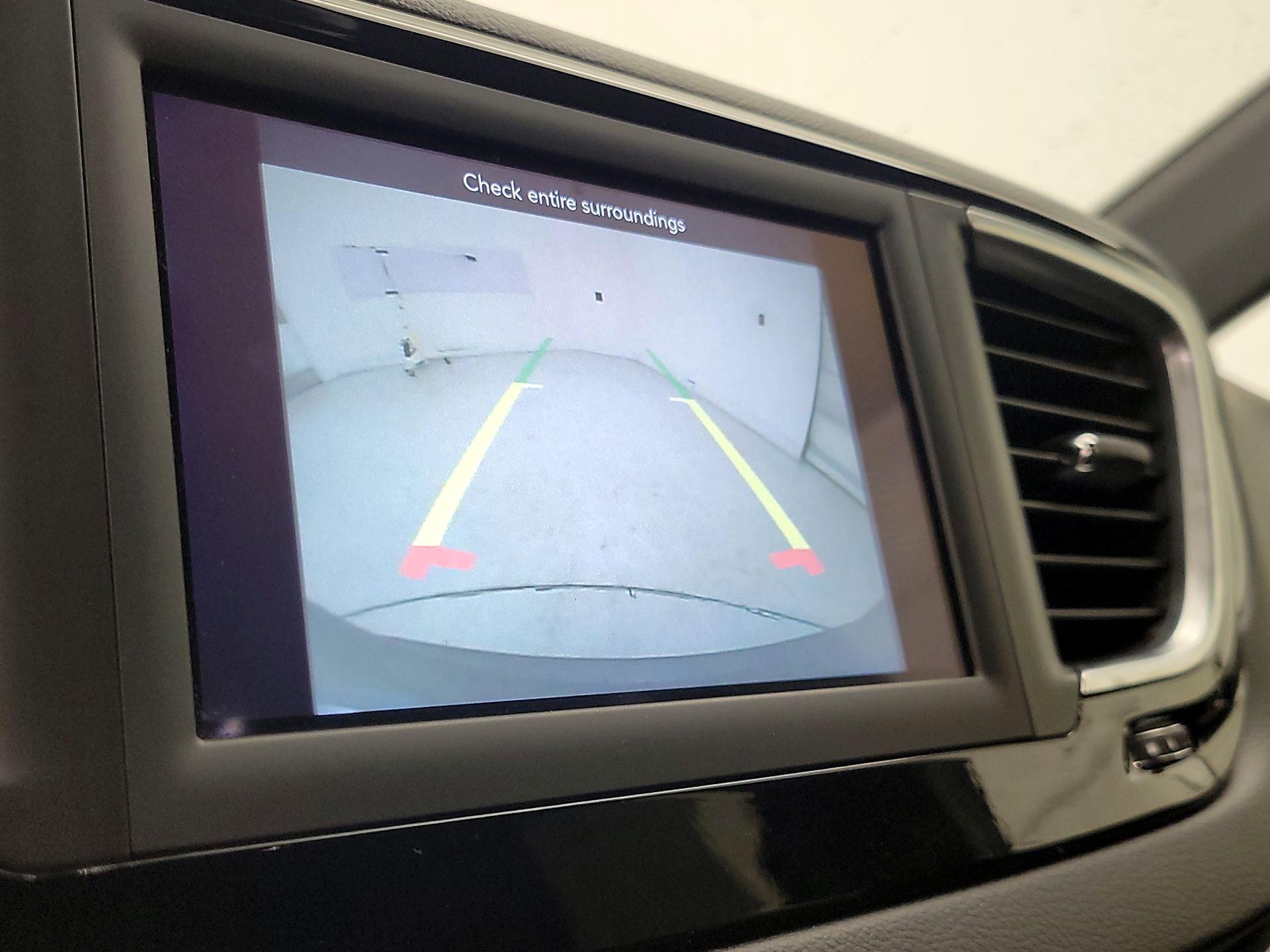 Thumbnail: 2019 Chrysler Pacifica - 14