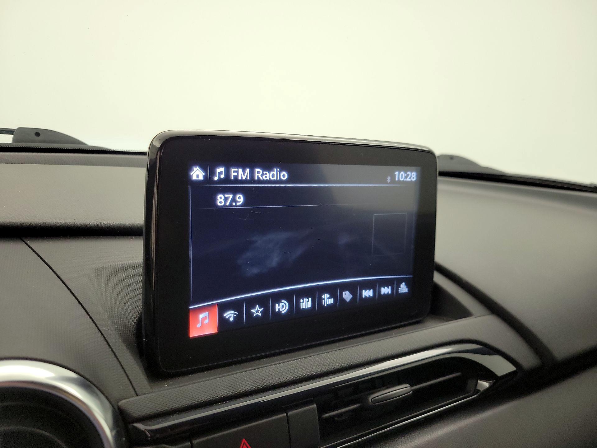 Thumbnail: 2021 Mazda MX-5 Miata - 15