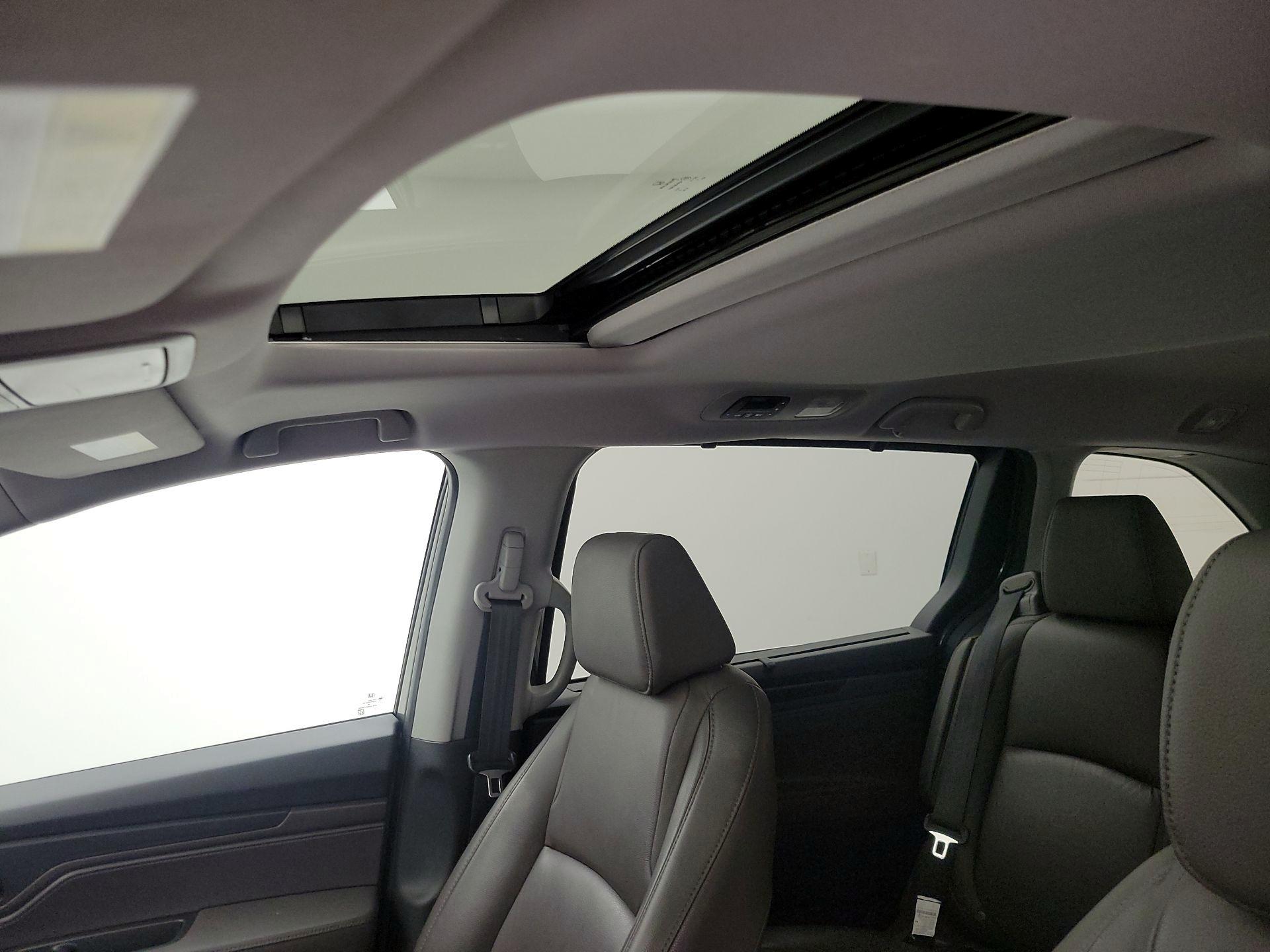 Thumbnail: 2019 Honda Odyssey - 19