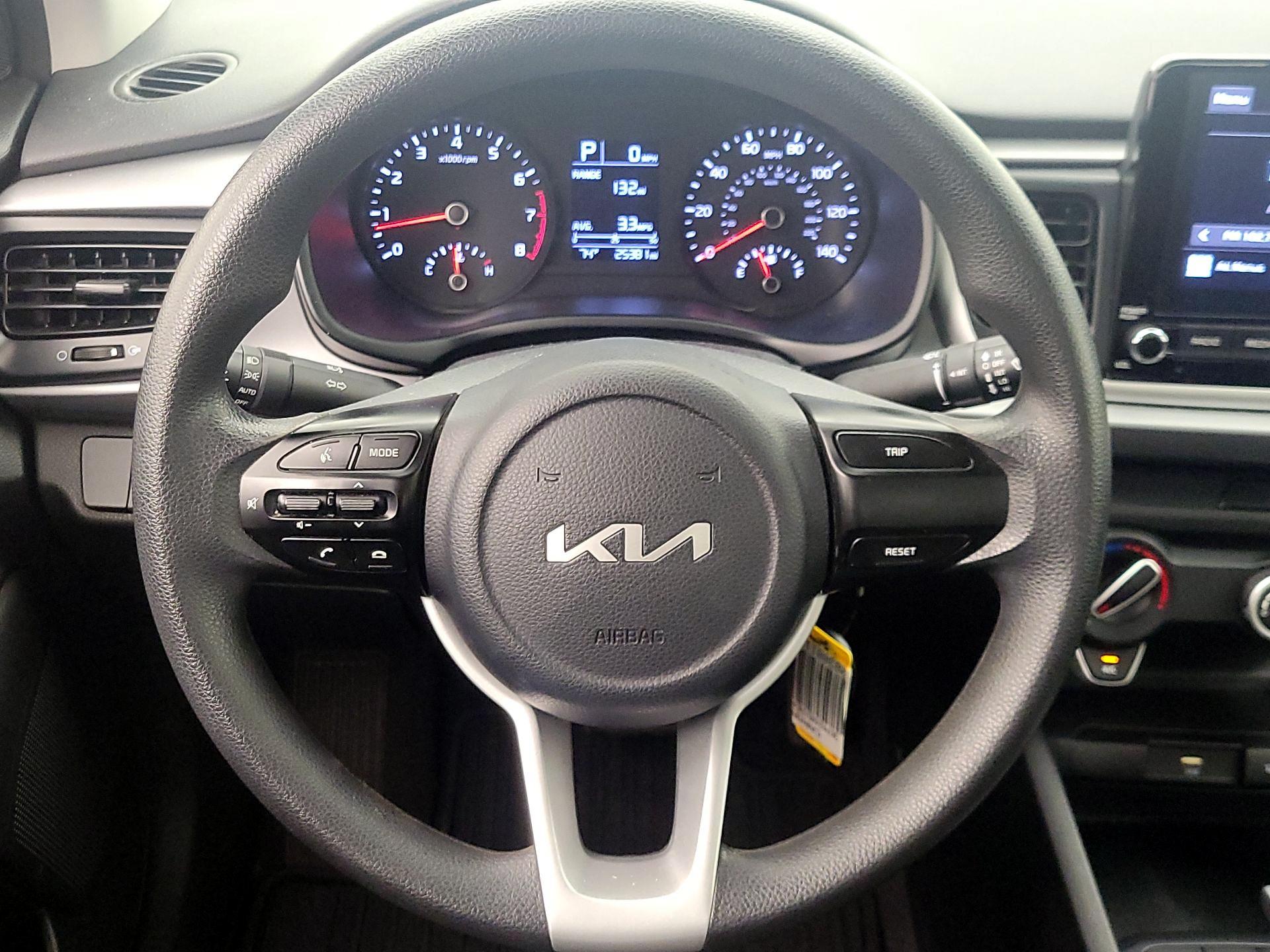 Thumbnail: 2022 Kia Rio - 10
