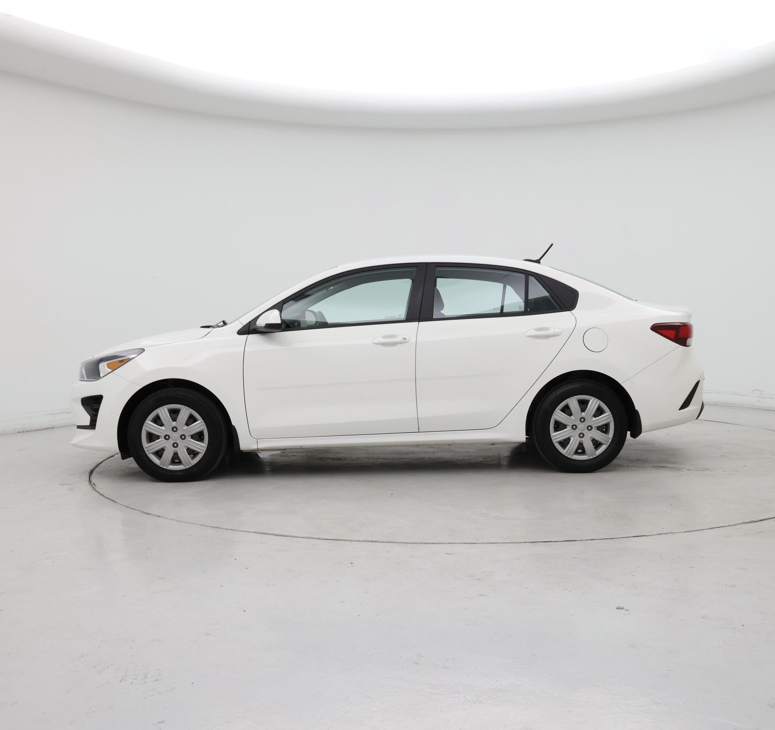 Thumbnail: 2022 Kia Rio - 3