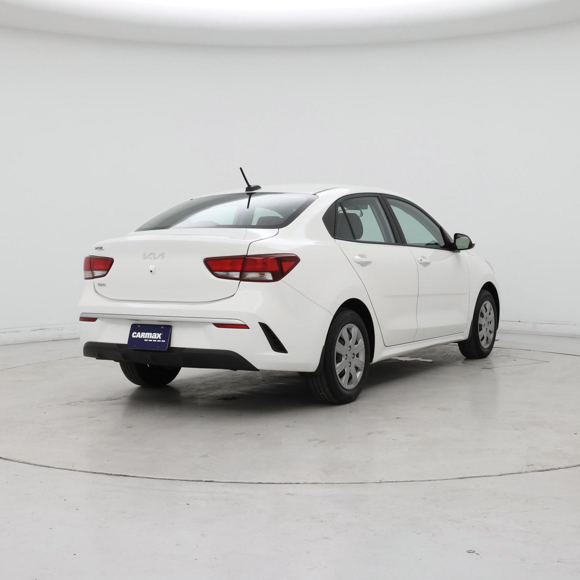 Thumbnail: 2022 Kia Rio - 8