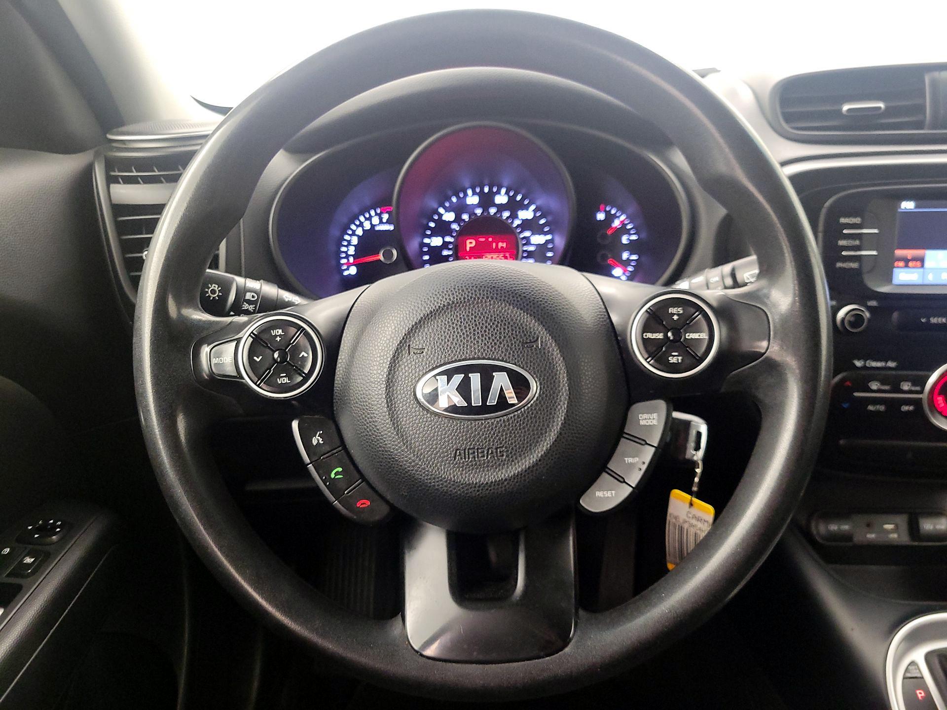 Thumbnail: 2017 Kia Soul - 10