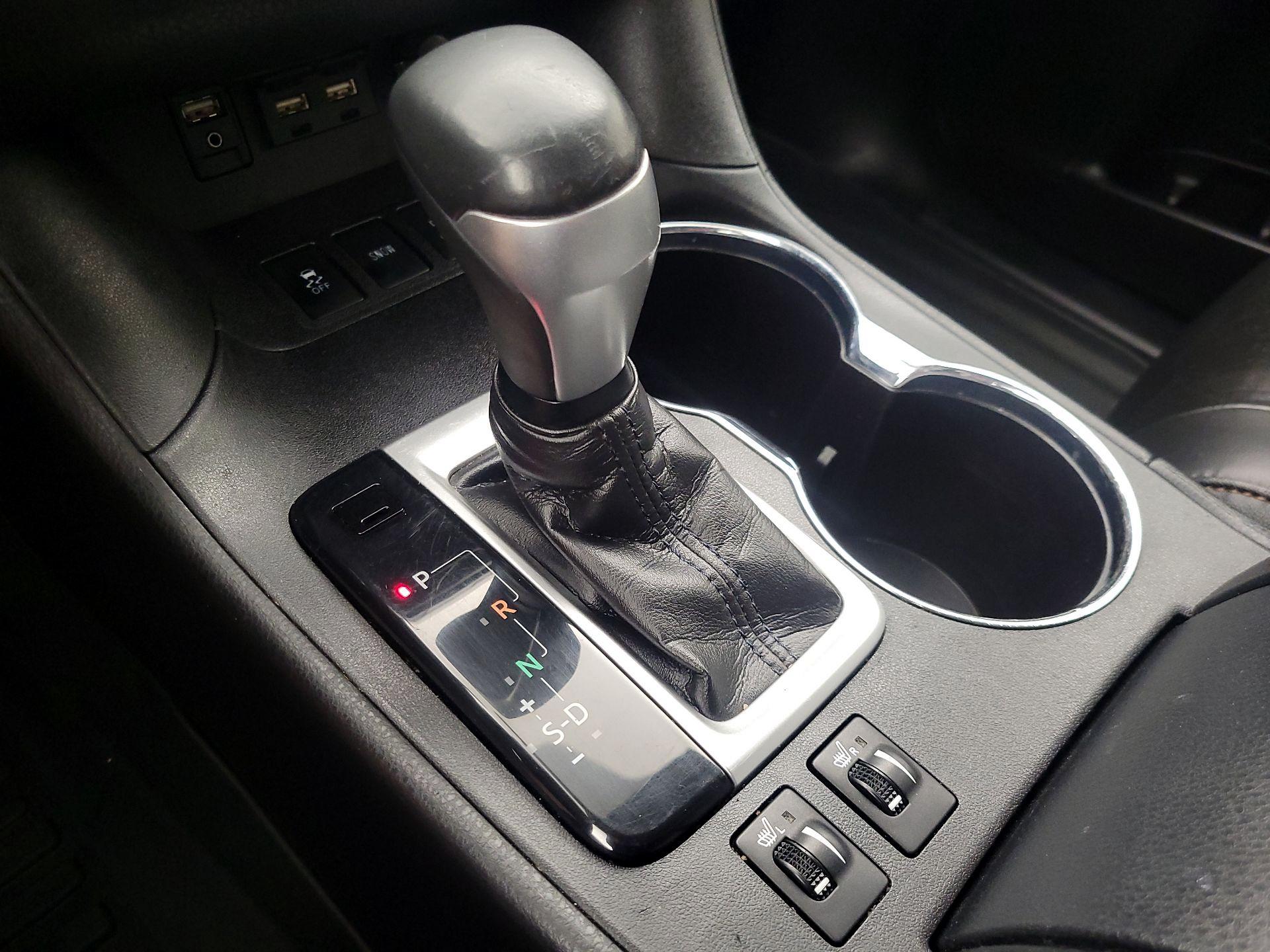 Thumbnail: 2019 Toyota Highlander - 18