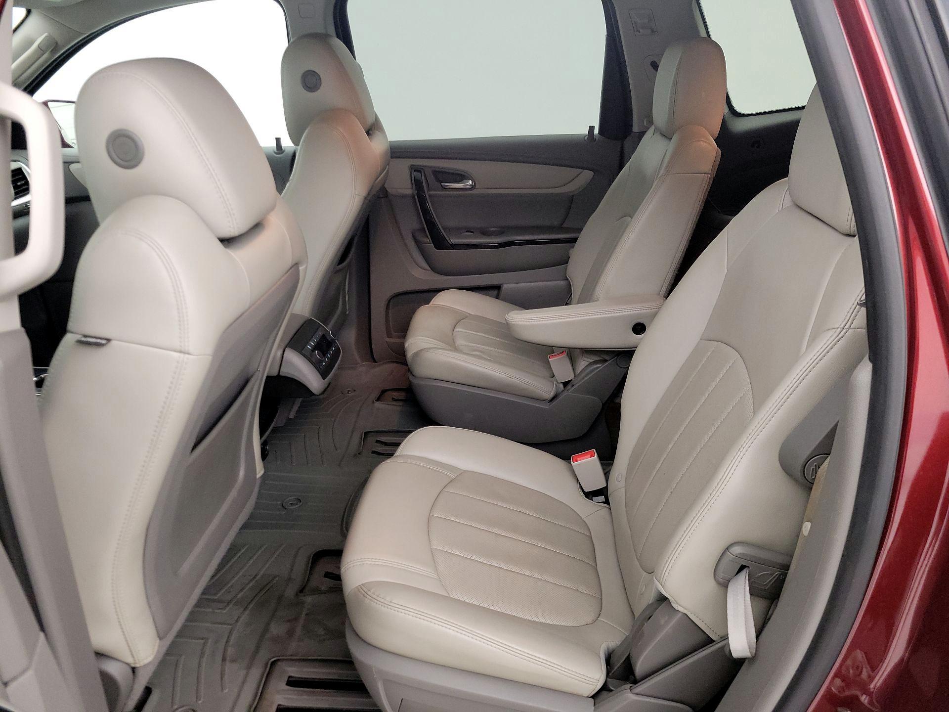 Thumbnail: 2017 Chevrolet Traverse - 20