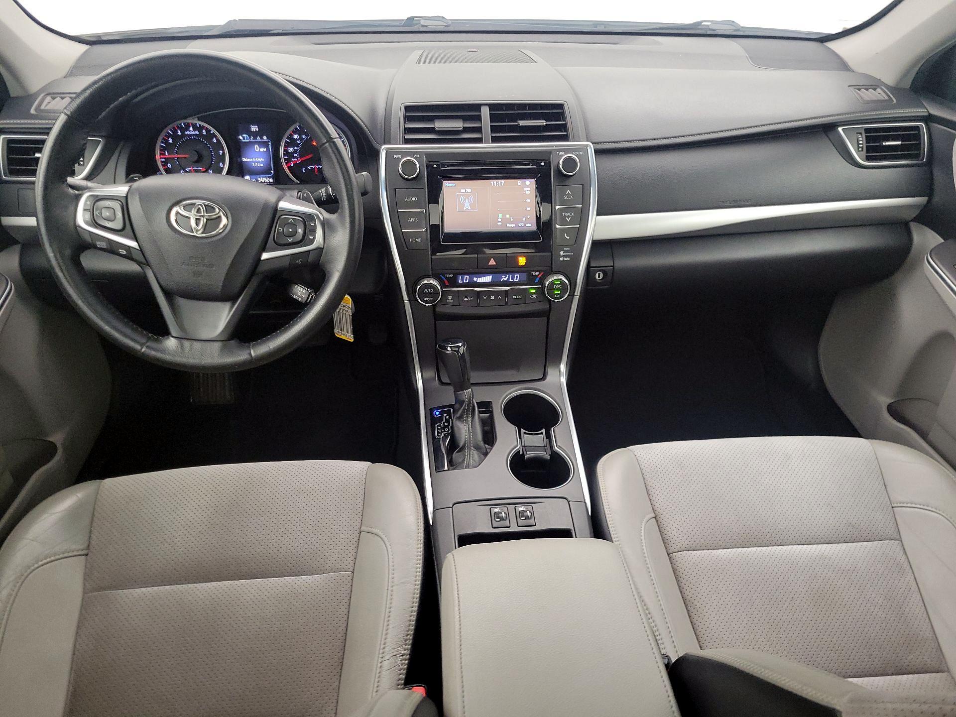 Thumbnail: 2015 Toyota Camry - 9