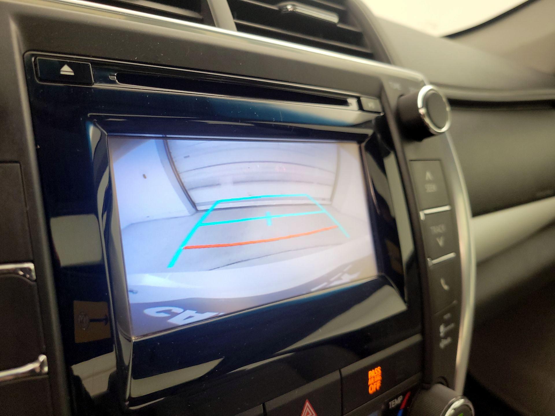 Thumbnail: 2015 Toyota Camry - 14