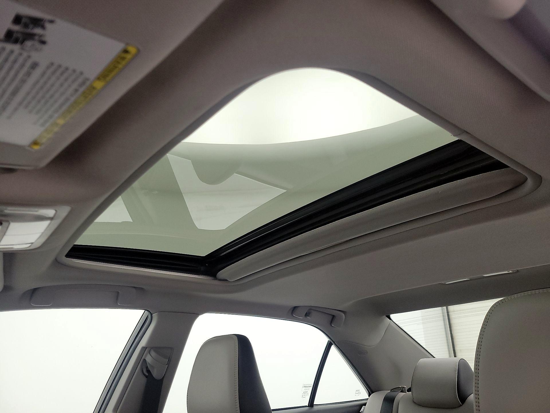 Thumbnail: 2015 Toyota Camry - 19