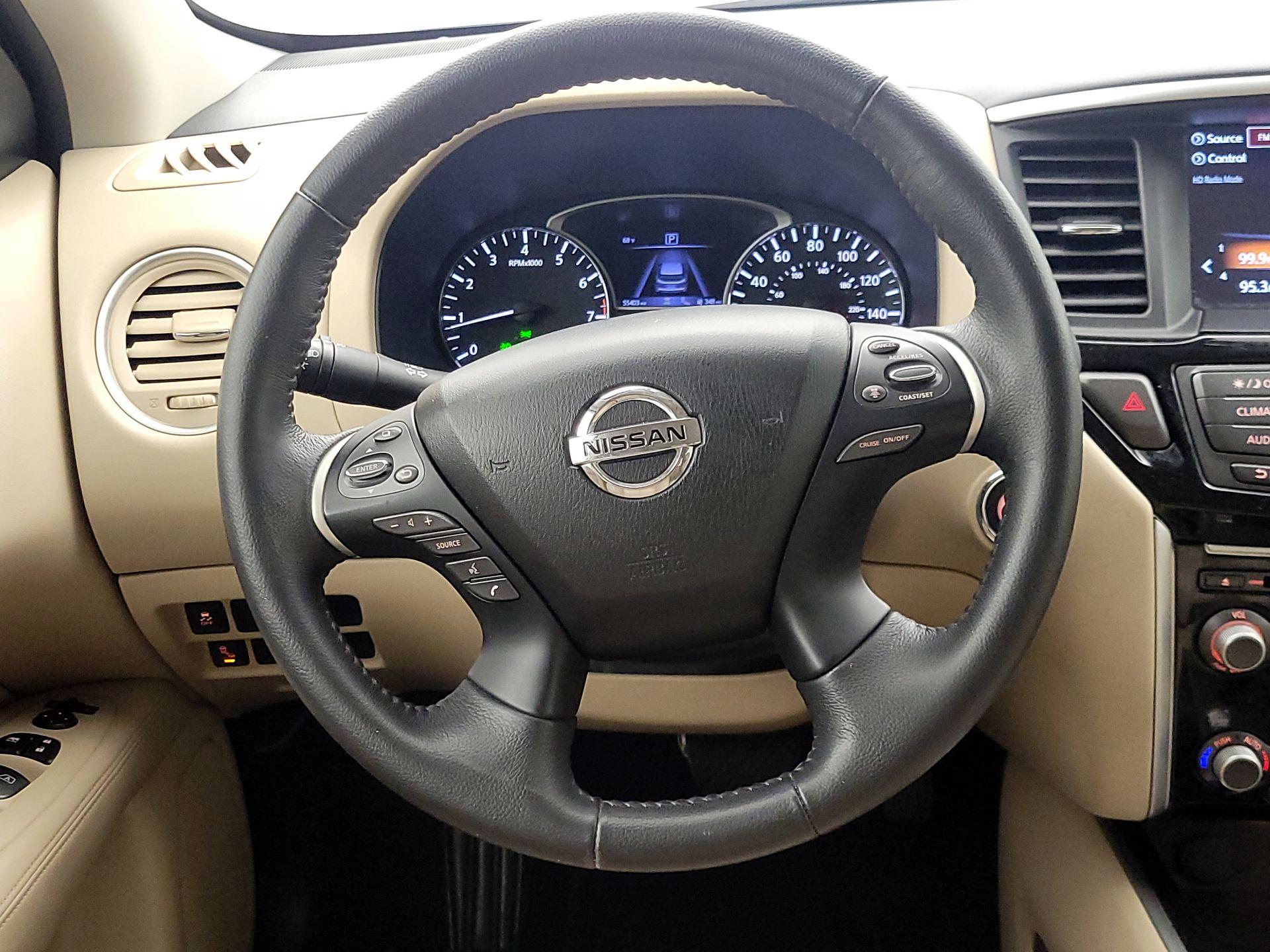 Thumbnail: 2020 Nissan Pathfinder - 10
