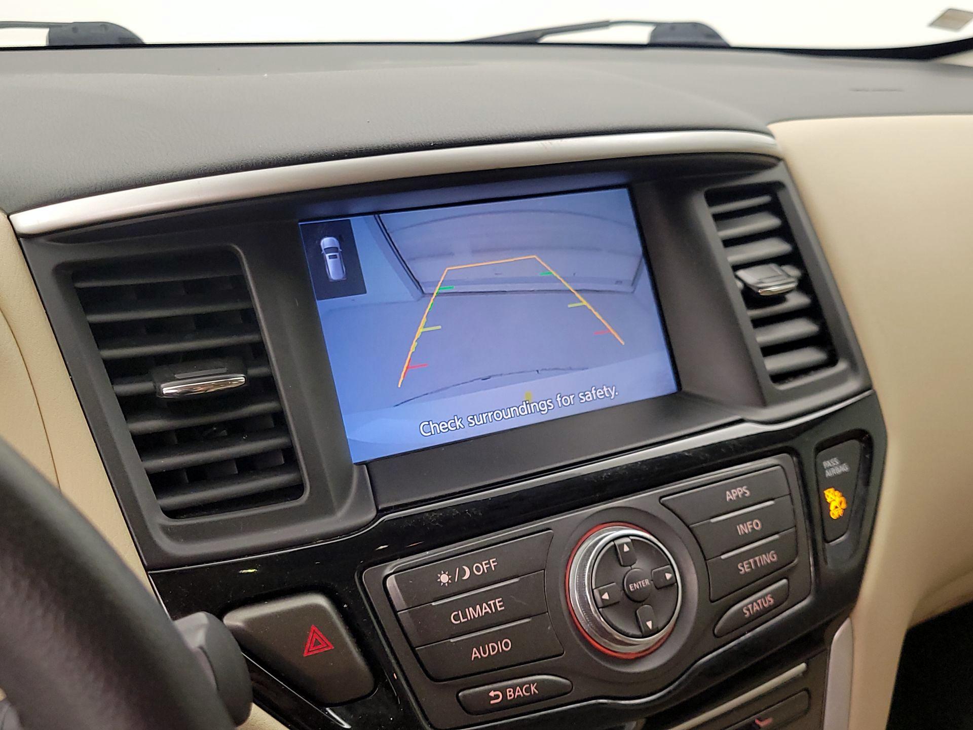 Thumbnail: 2020 Nissan Pathfinder - 14