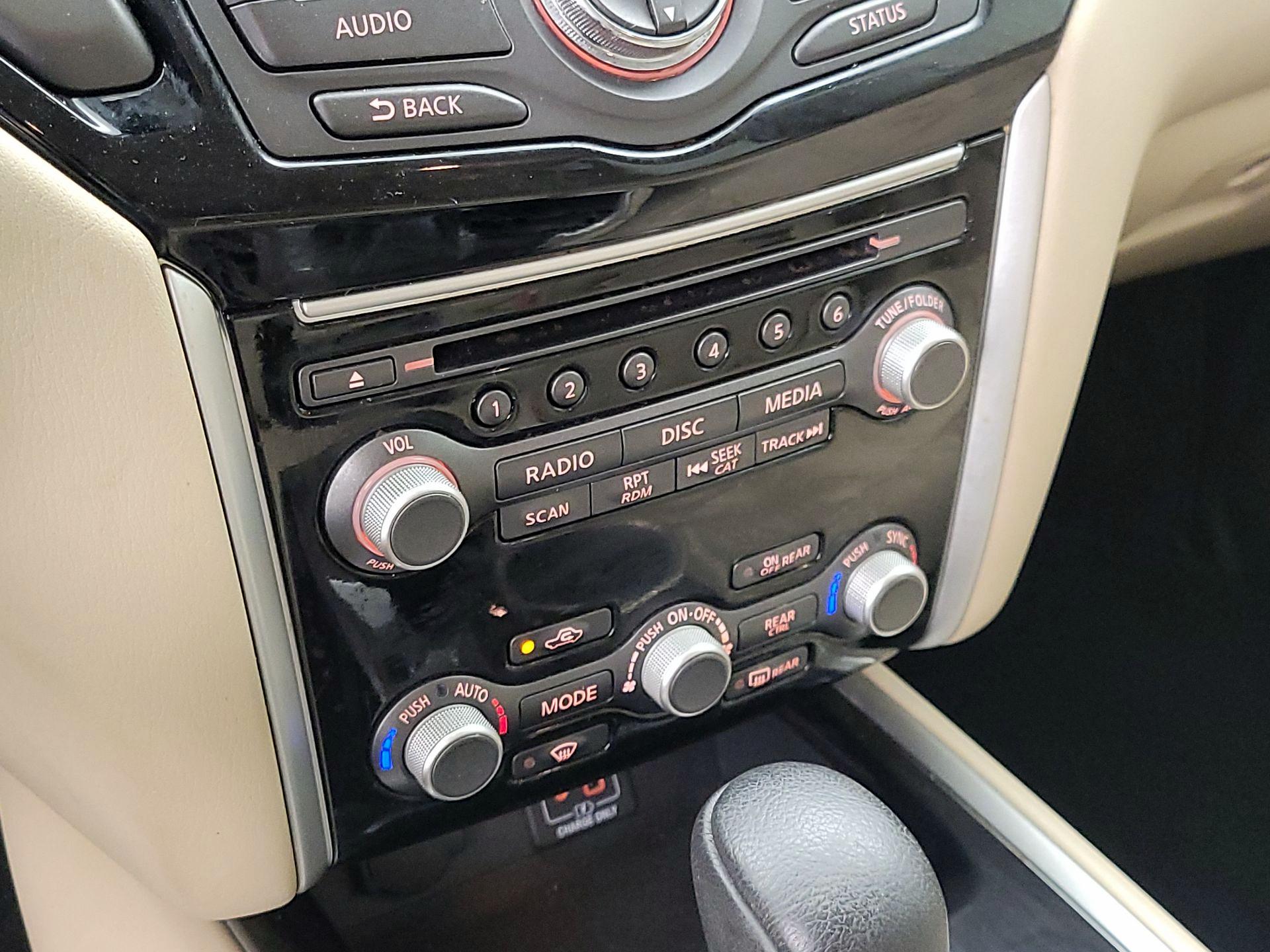Thumbnail: 2020 Nissan Pathfinder - 16