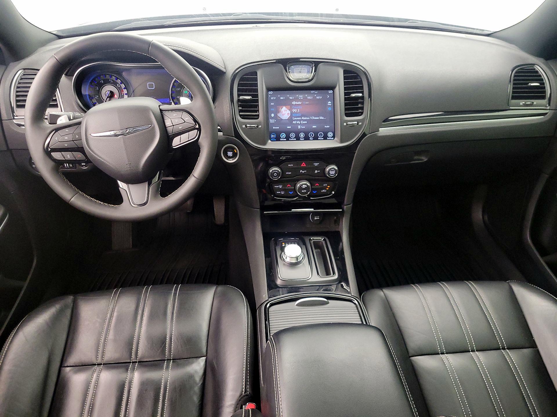 Thumbnail: 2023 Chrysler 300 - 9