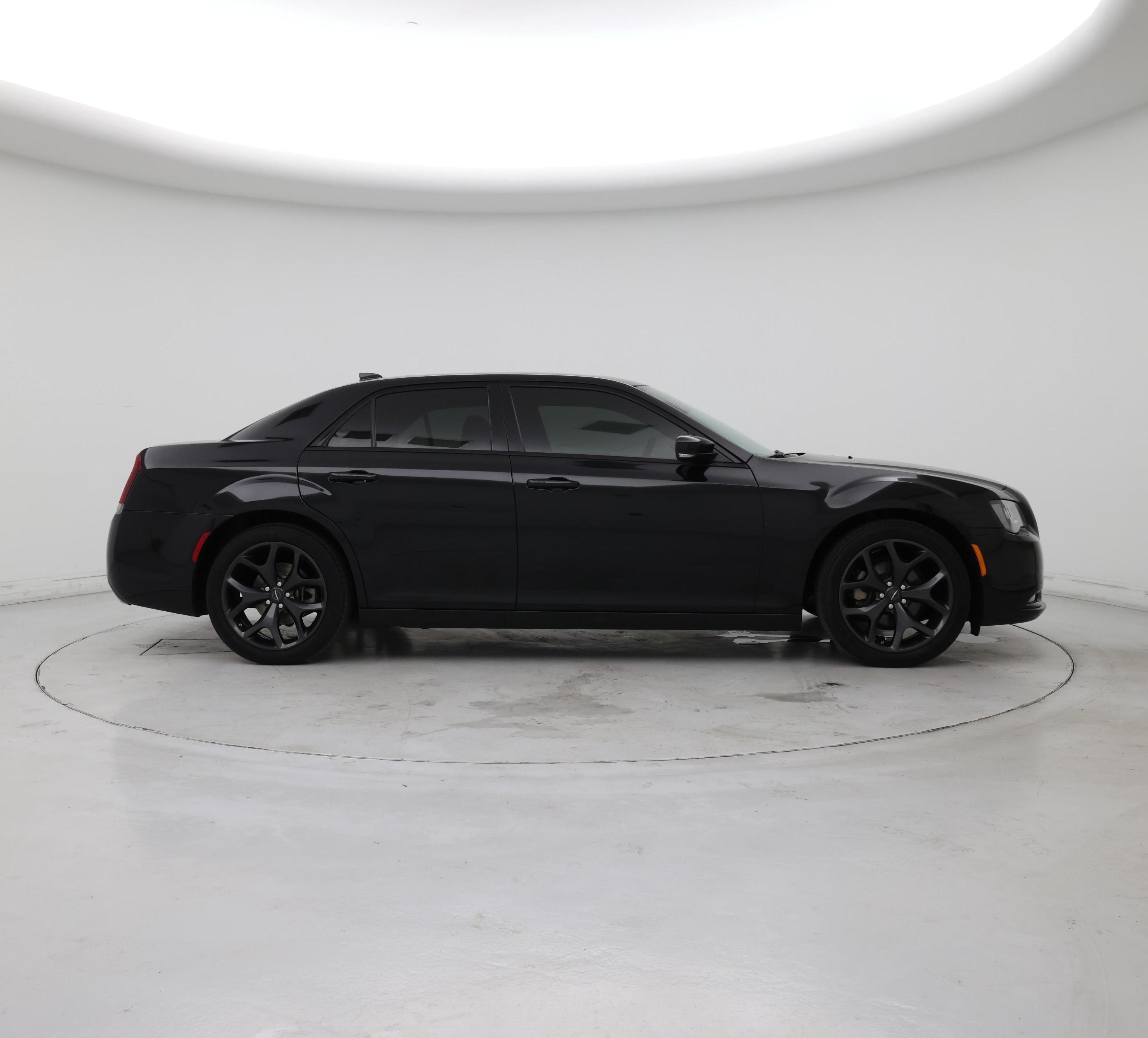 Thumbnail: 2023 Chrysler 300 - 7