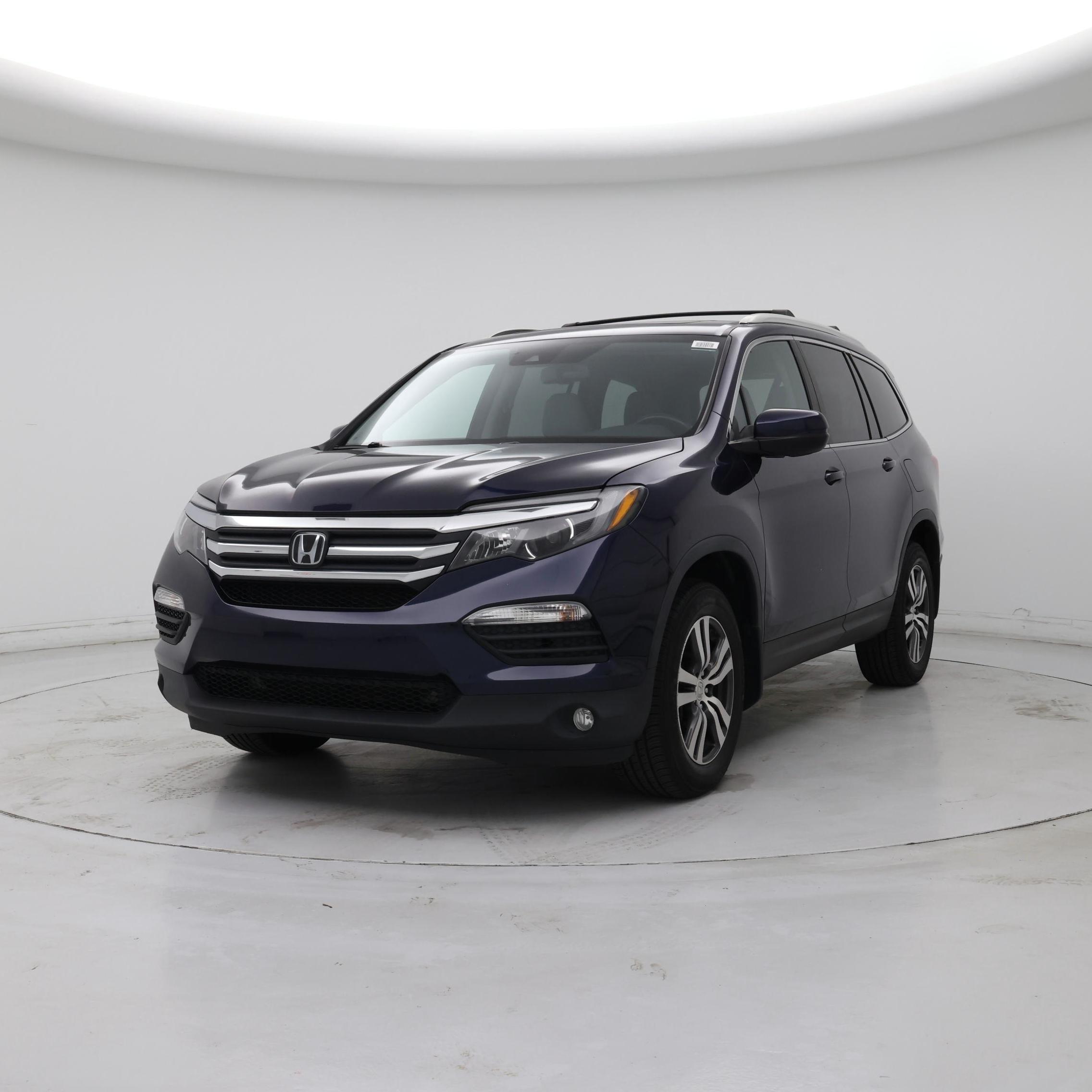 Thumbnail: 2017 Honda Pilot - 4