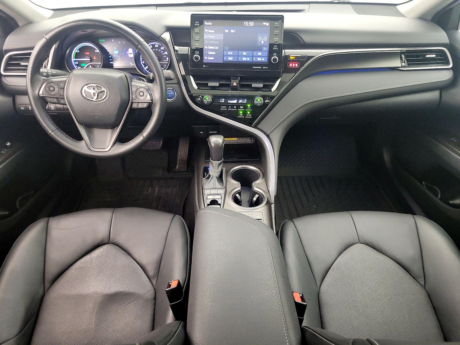 2021 Toyota Camry XSE - Photo 10