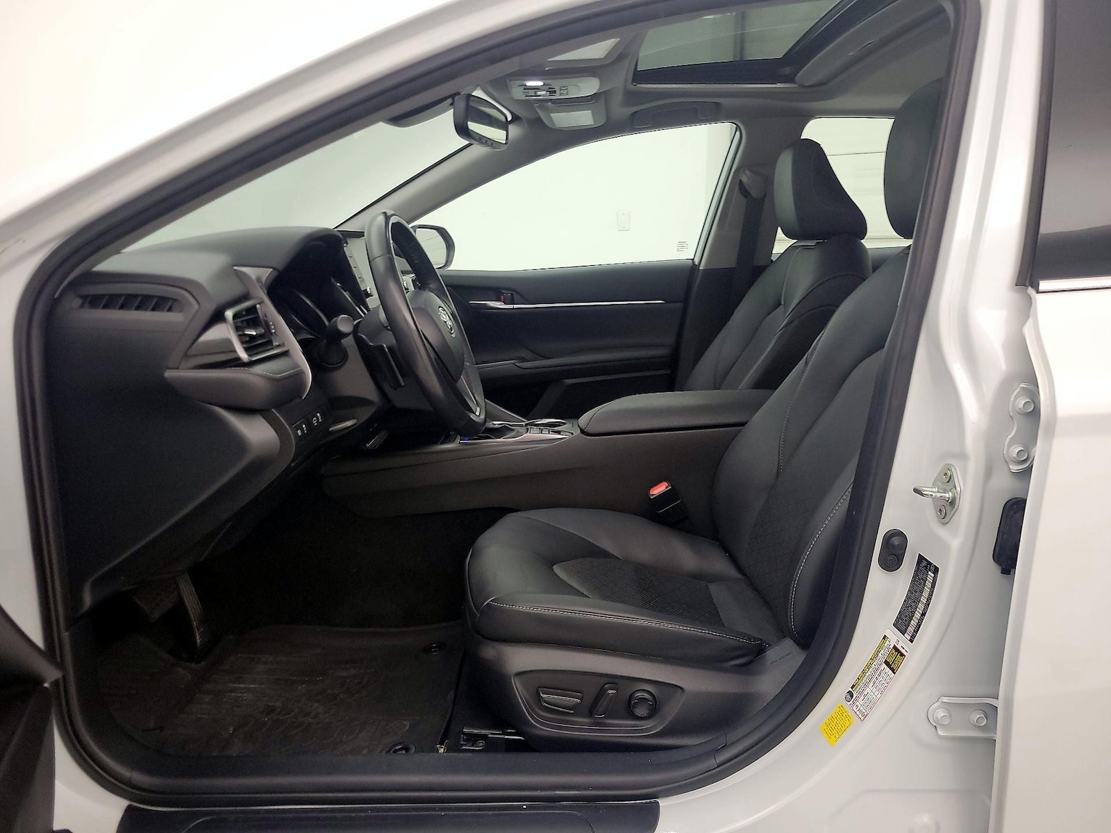 2021 Toyota Camry XSE - Photo 12