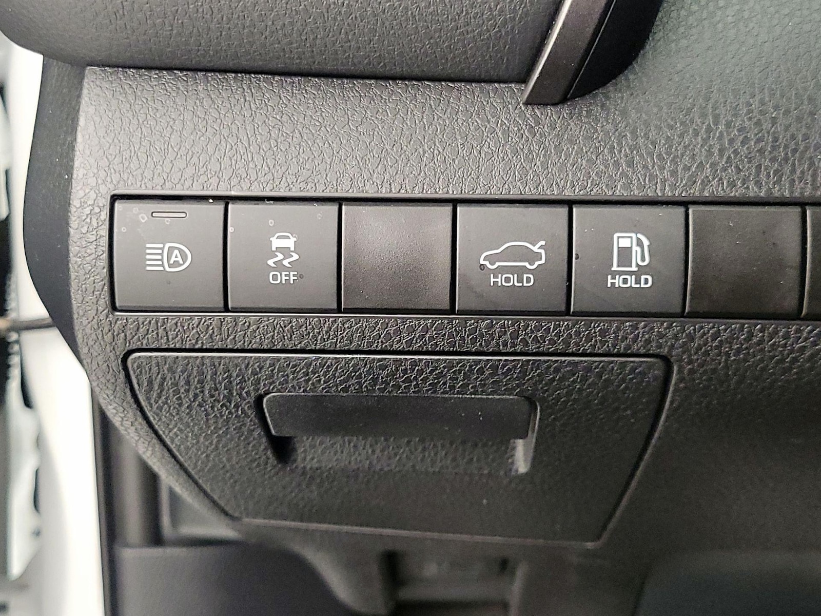 2021 Toyota Camry XSE - Photo 14