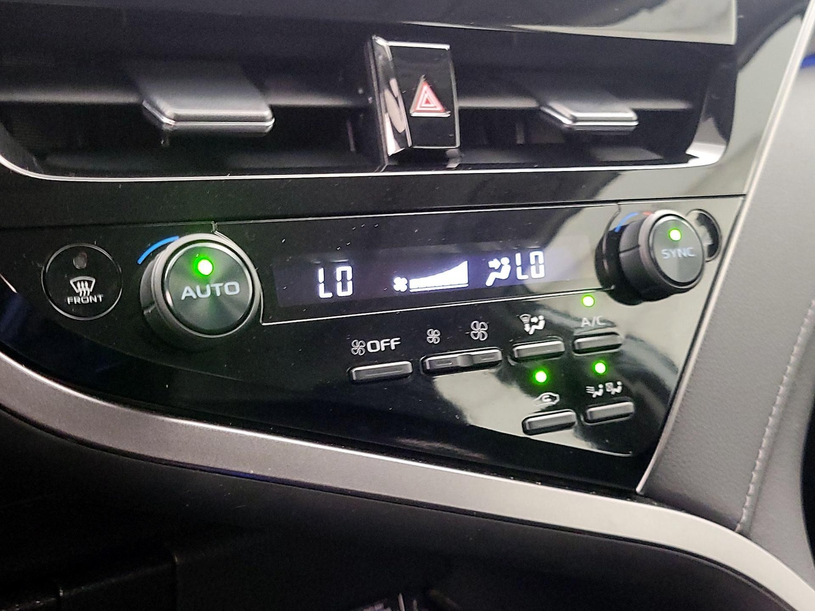 2021 Toyota Camry XSE - Photo 17