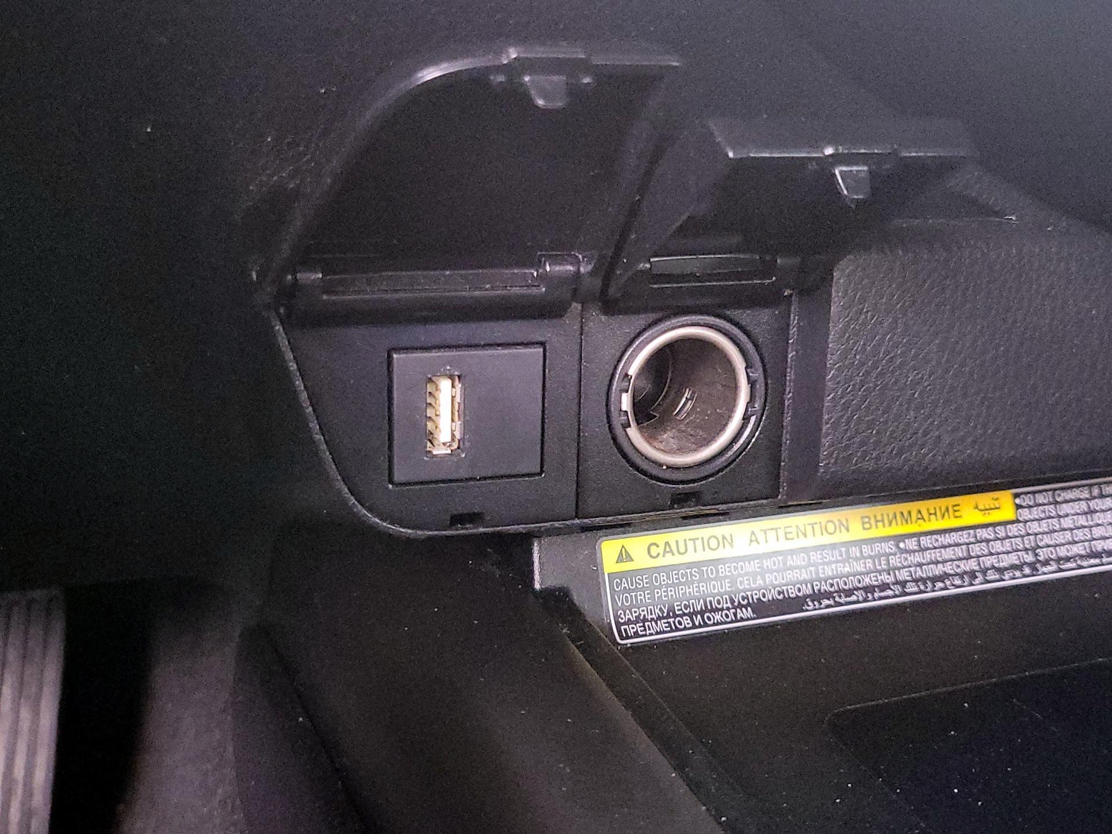 2021 Toyota Camry XSE - Photo 19