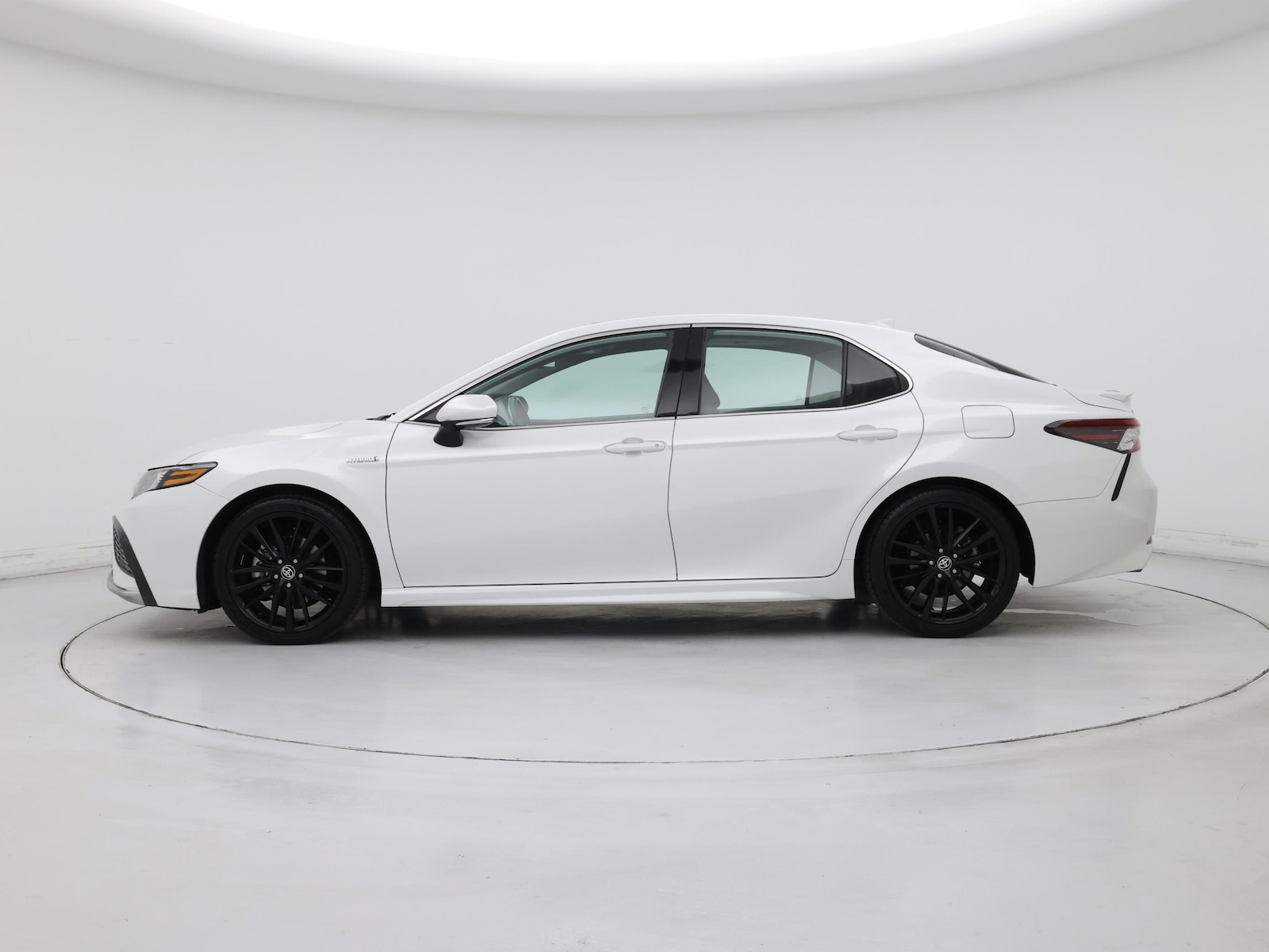2021 Toyota Camry XSE - Photo 4