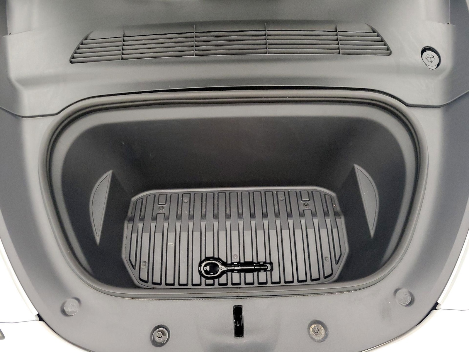 2023 Tesla Model Y Long Range - Photo 23