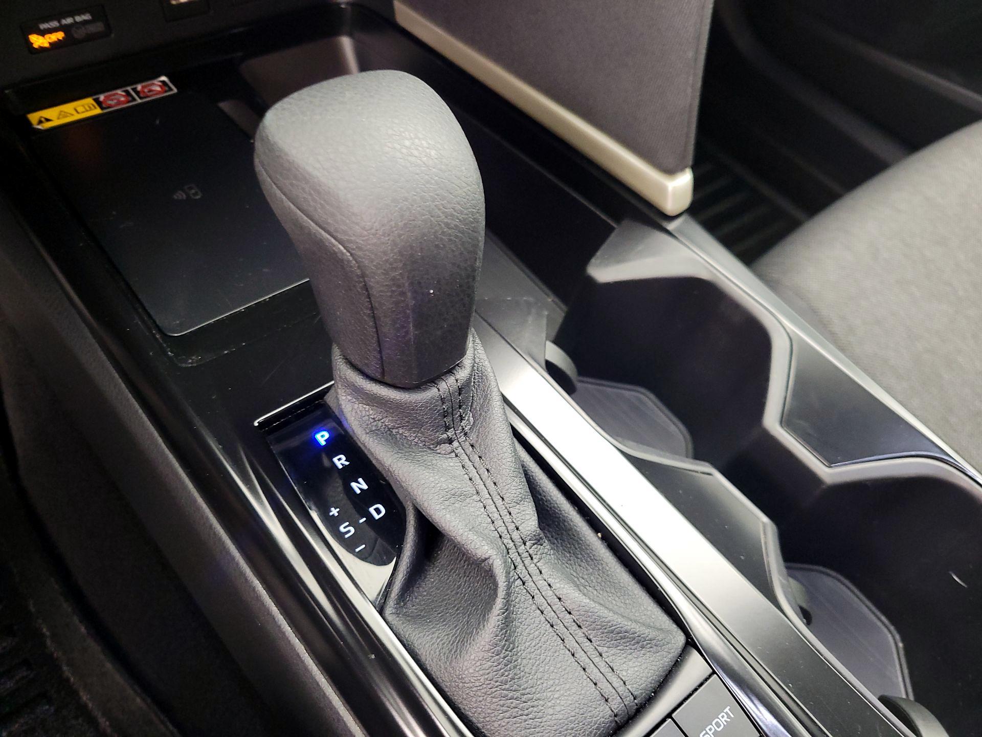 Thumbnail: 2025 Toyota Camry - 17