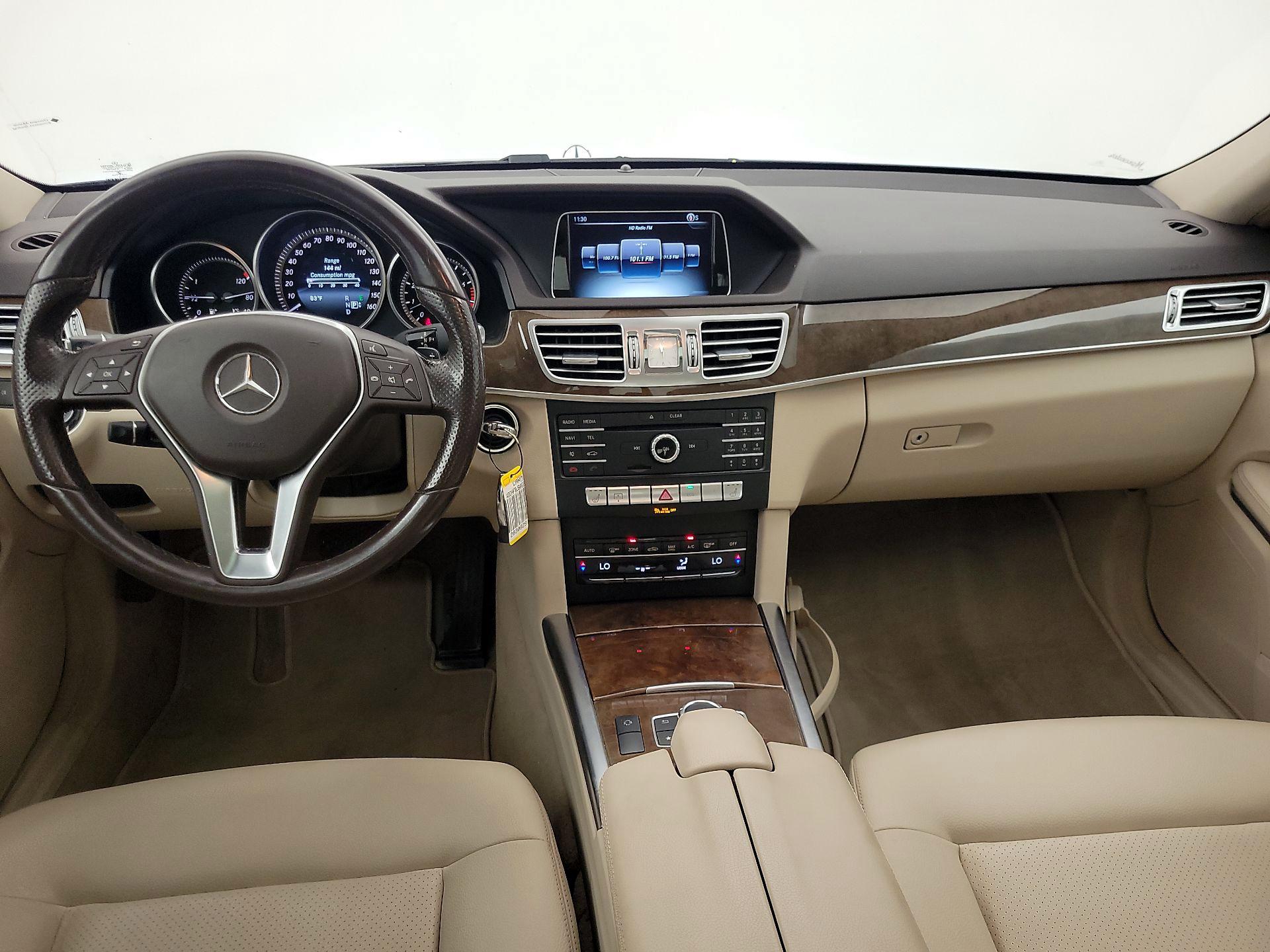 Thumbnail: 2016 Mercedes-Benz E-Class - 9