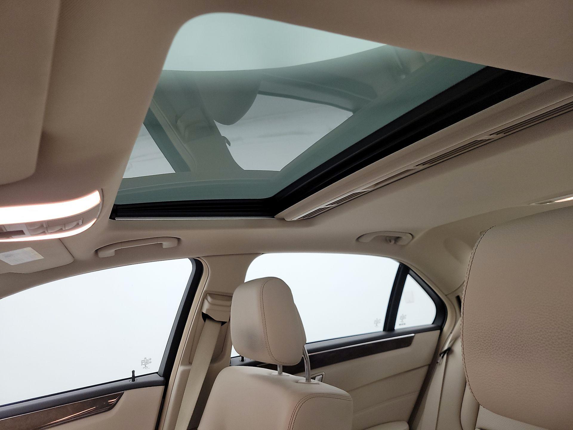 Thumbnail: 2016 Mercedes-Benz E-Class - 19