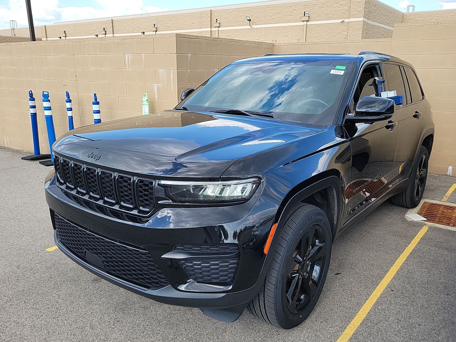 Thumbnail: 2022 Jeep Grand Cherokee - 2