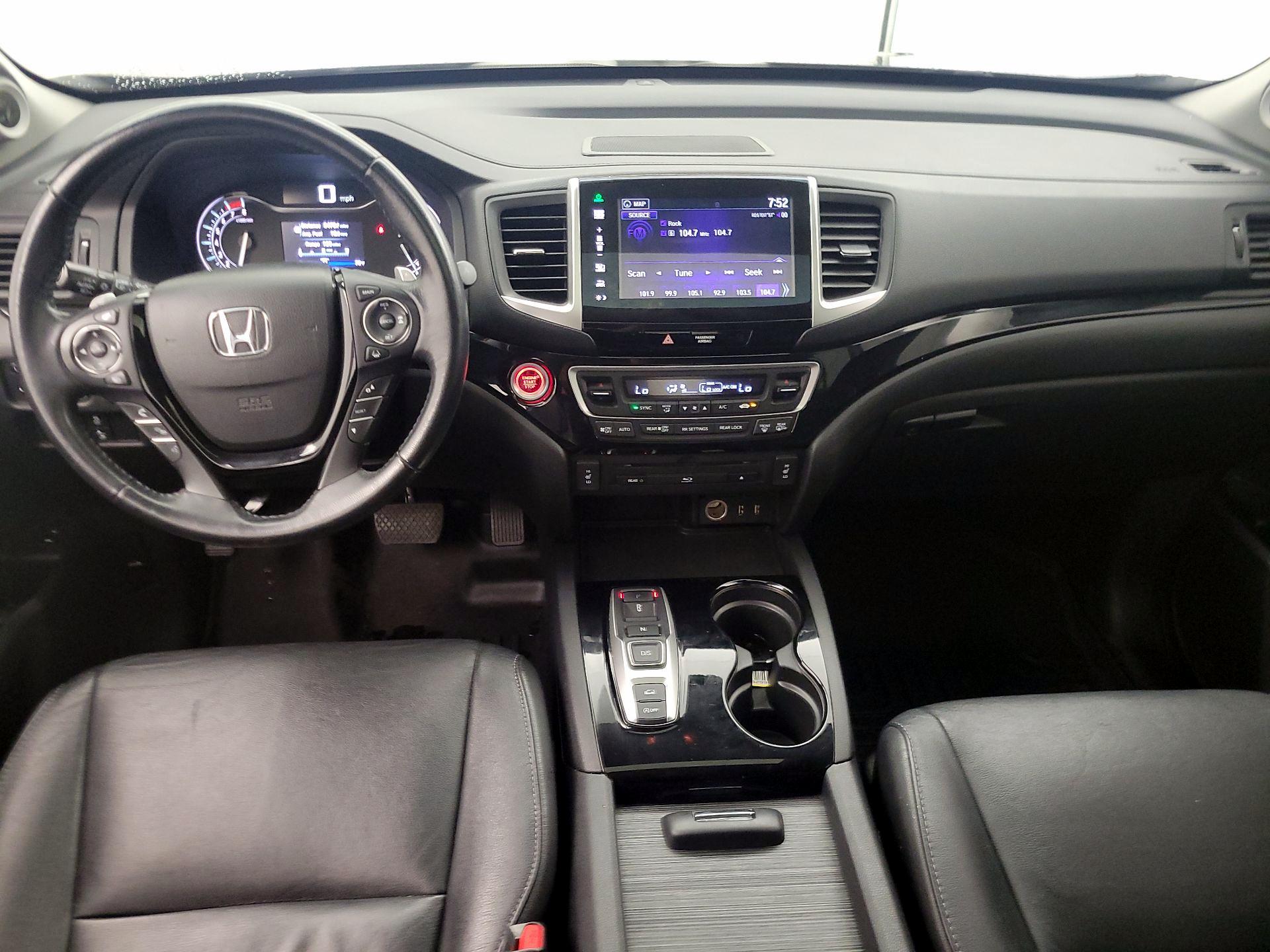 Thumbnail: 2016 Honda Pilot - 9
