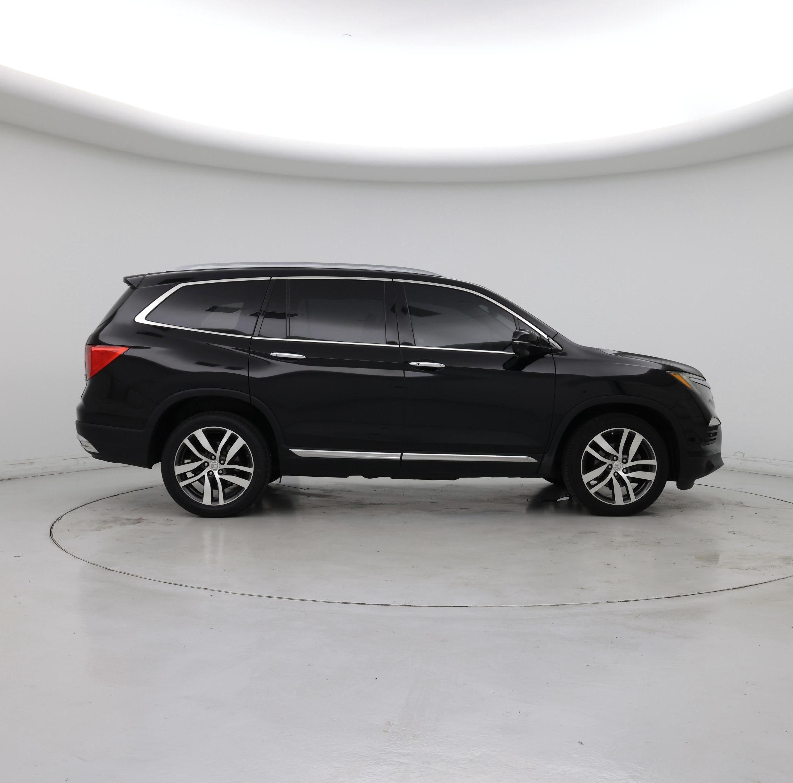 Thumbnail: 2016 Honda Pilot - 7