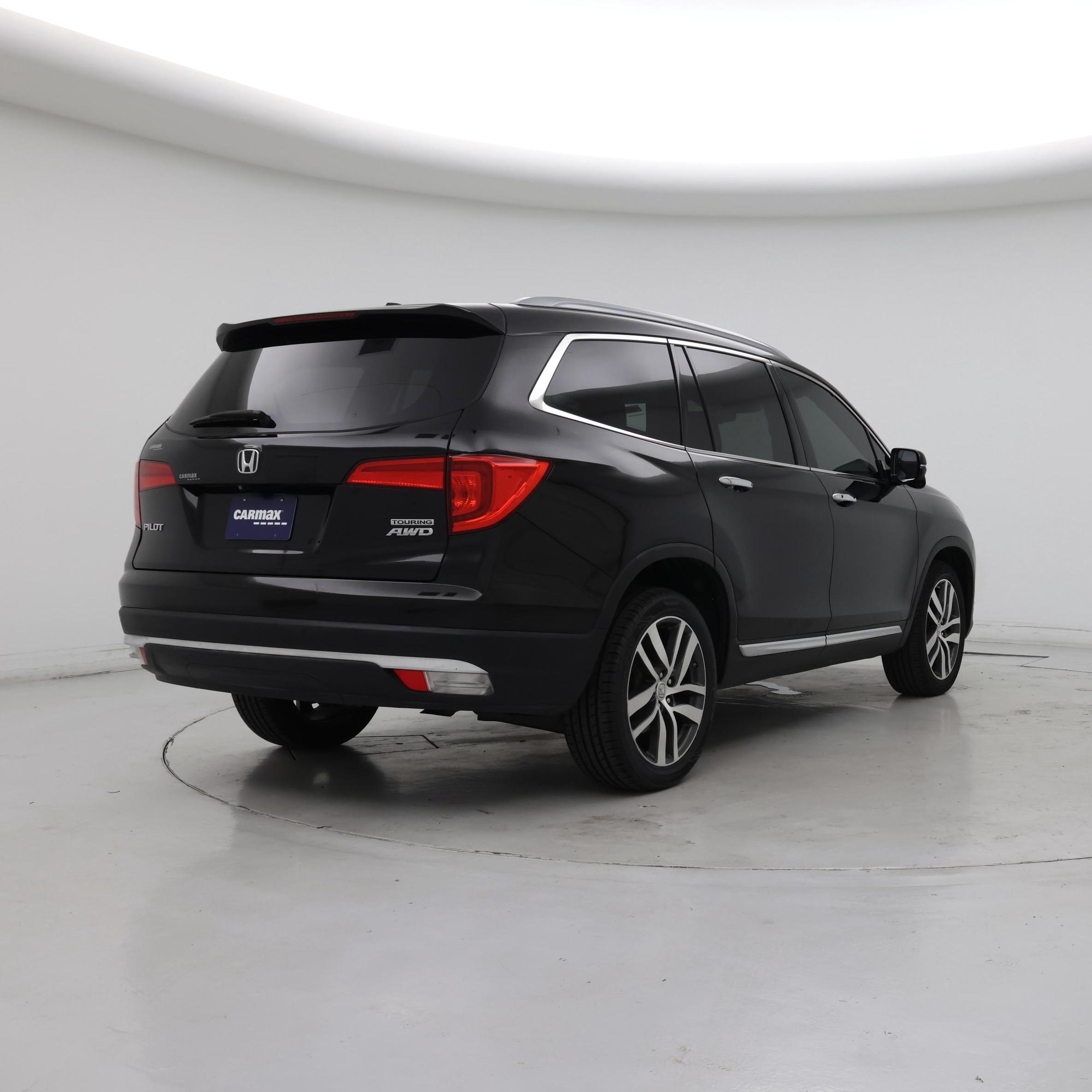 Thumbnail: 2016 Honda Pilot - 8