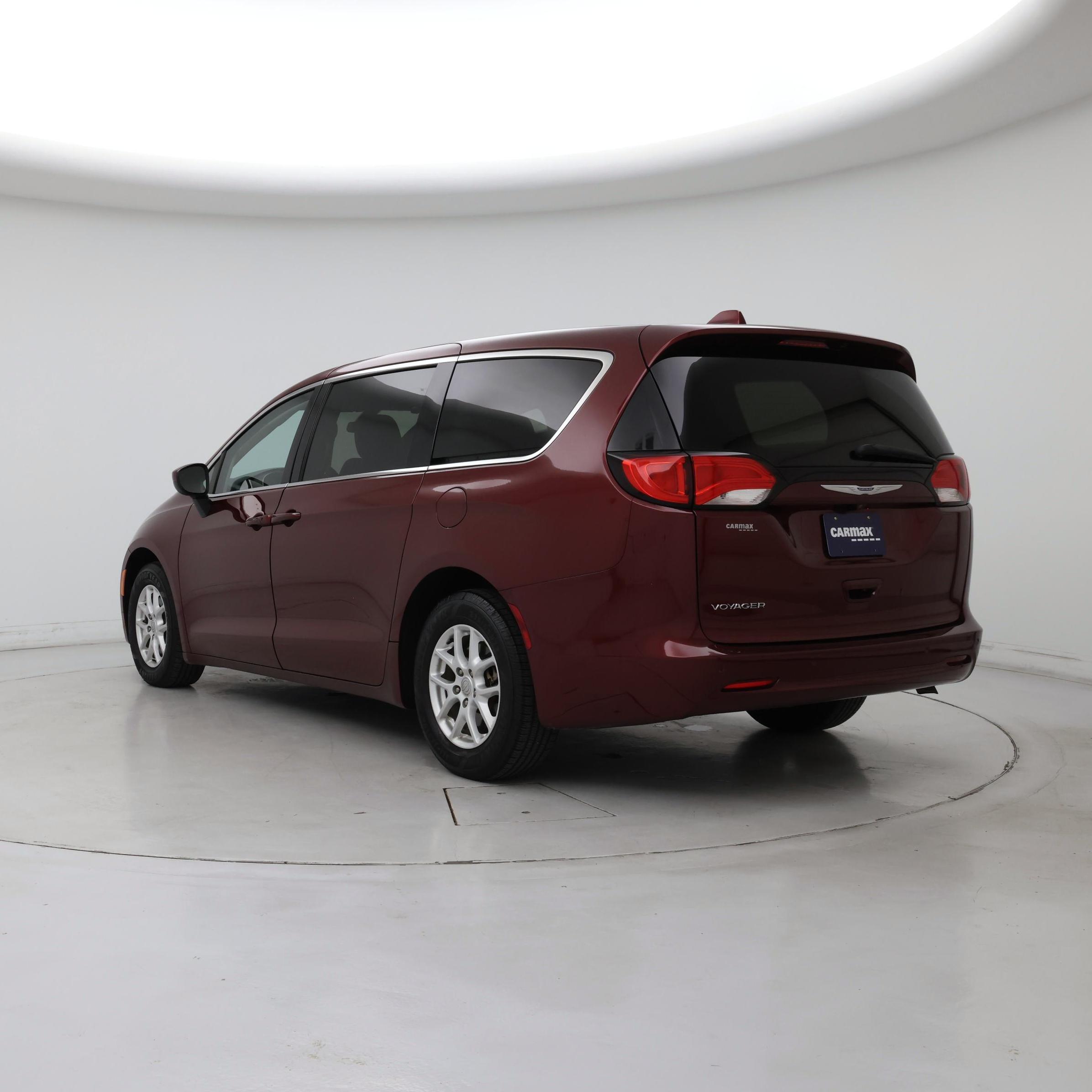 Thumbnail: 2020 Chrysler Voyager - 2