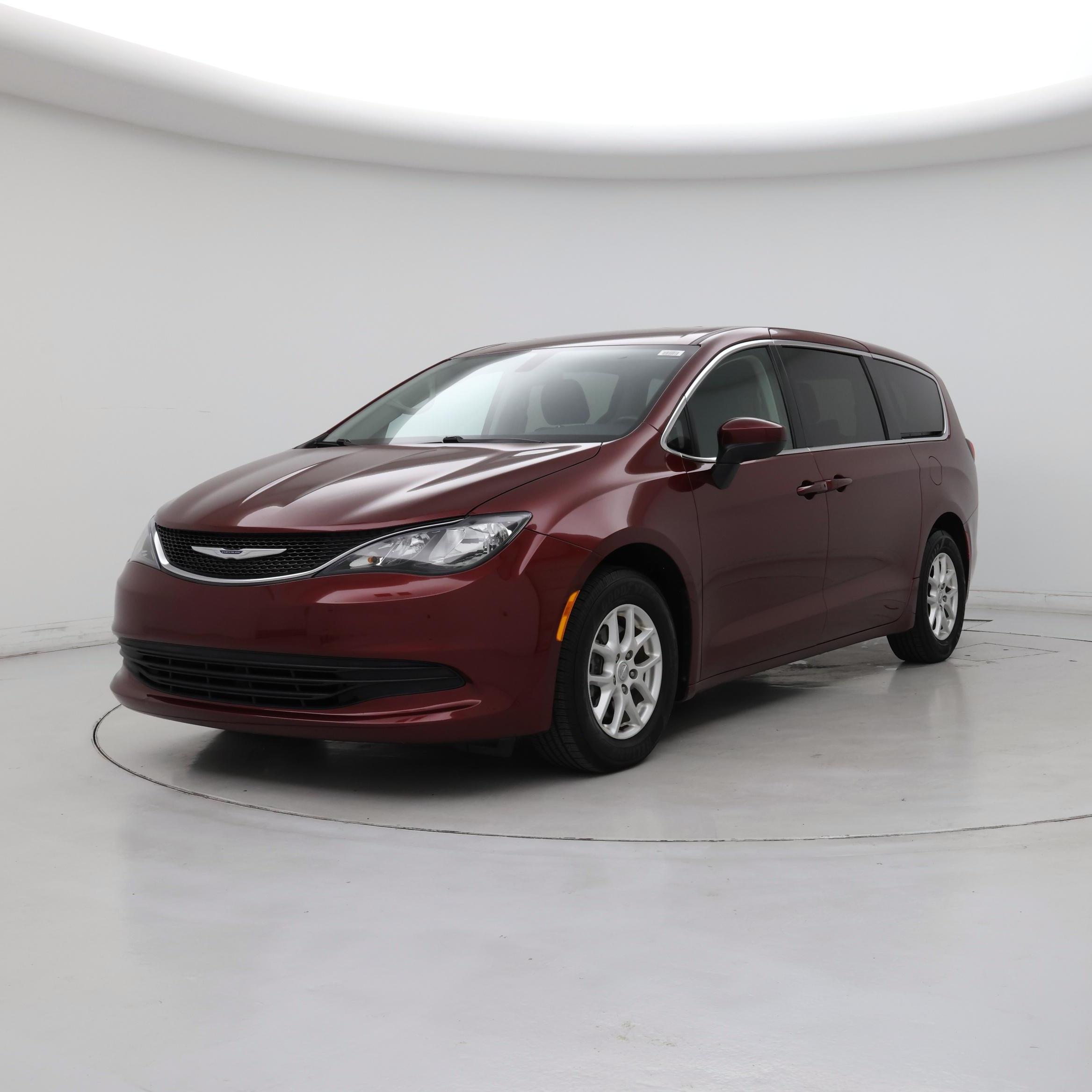 Thumbnail: 2020 Chrysler Voyager - 4
