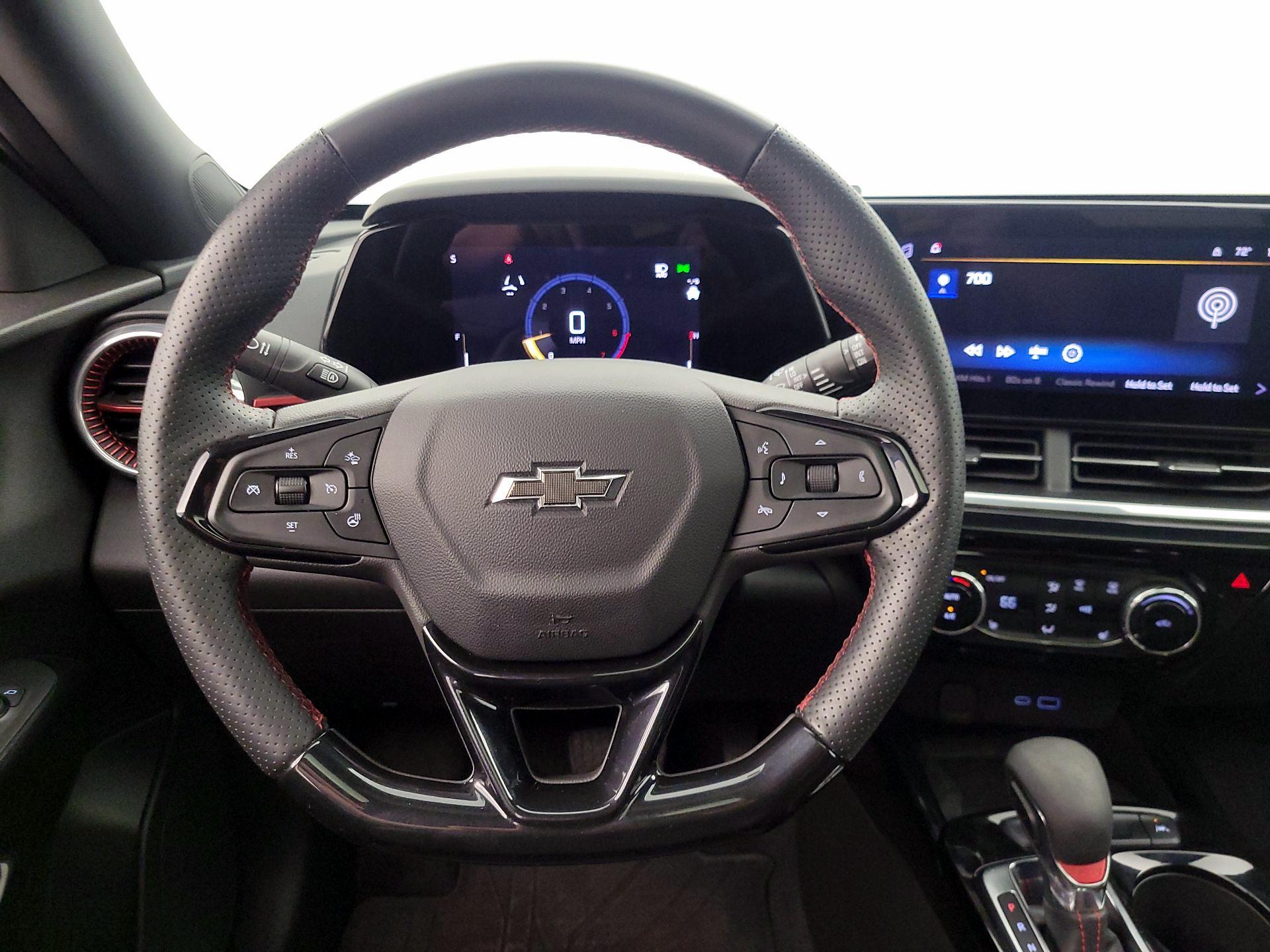Thumbnail: 2024 Chevrolet Trax - 10