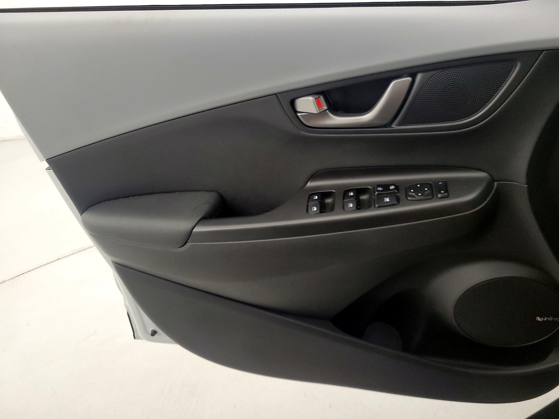Thumbnail: 2021 Hyundai Kona - 12